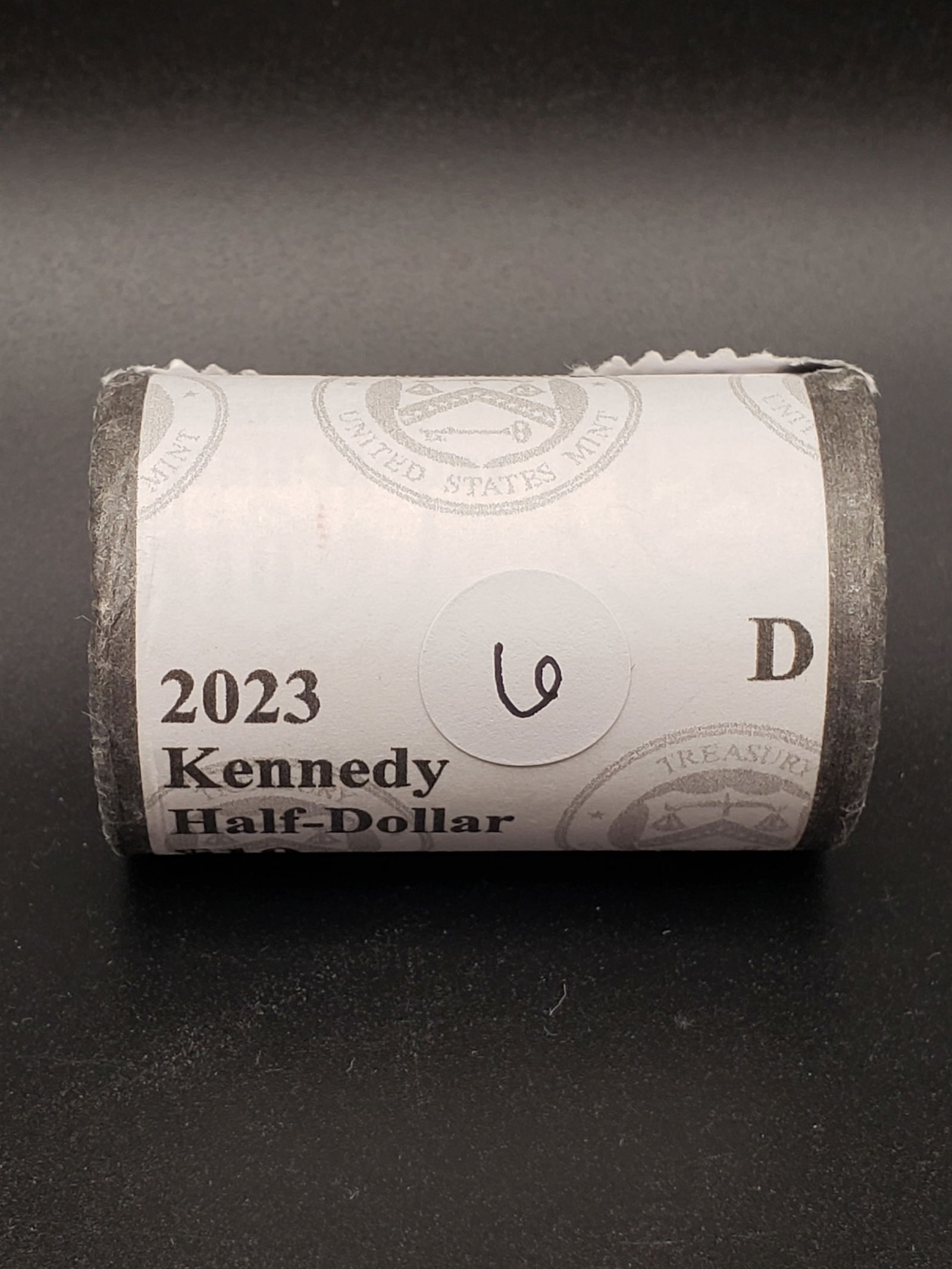US Mint $10 Roll of 2023-D GEM BU Kennedy Half Dollars (1 of 3)