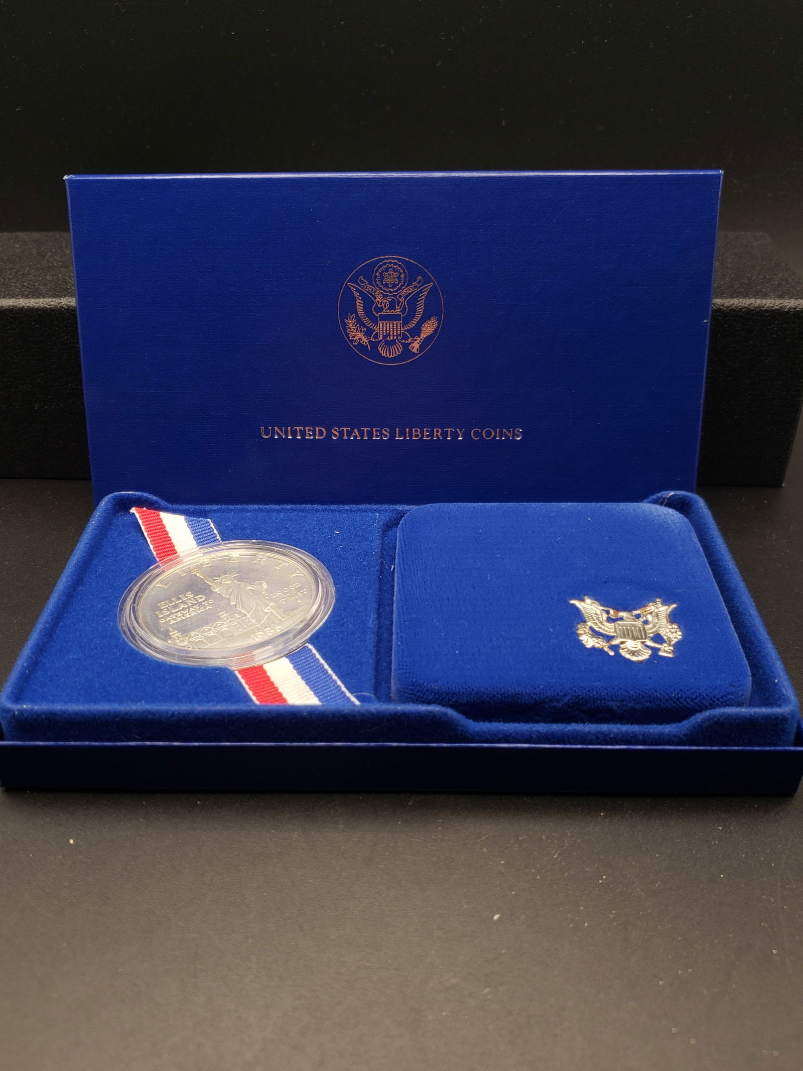 1986-S US Mint Proof Ellis Island Liberty Coin Set, 90% Silver Dollar OGP/COA: 1986-S US Mint Proof Ellis Island Liberty Coin Set, 90% Silver Dollar OGP/COA