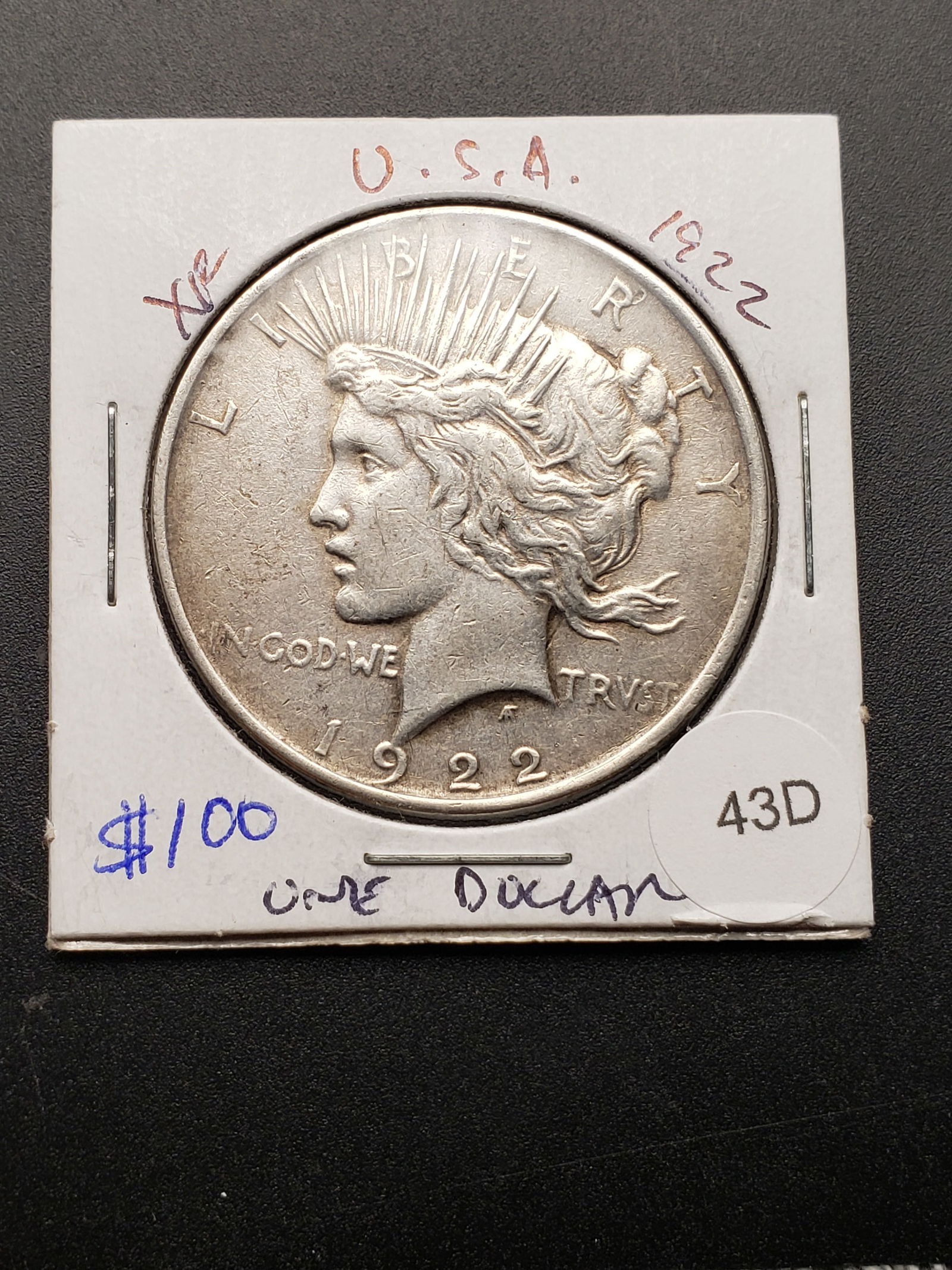 1922 Silver Peace Dollar - Nice Details! (1 of 2)