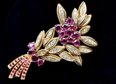 18K Yellow Gold Diamond and Ruby Floral Sheath Brooch With $5,000 Appraisal