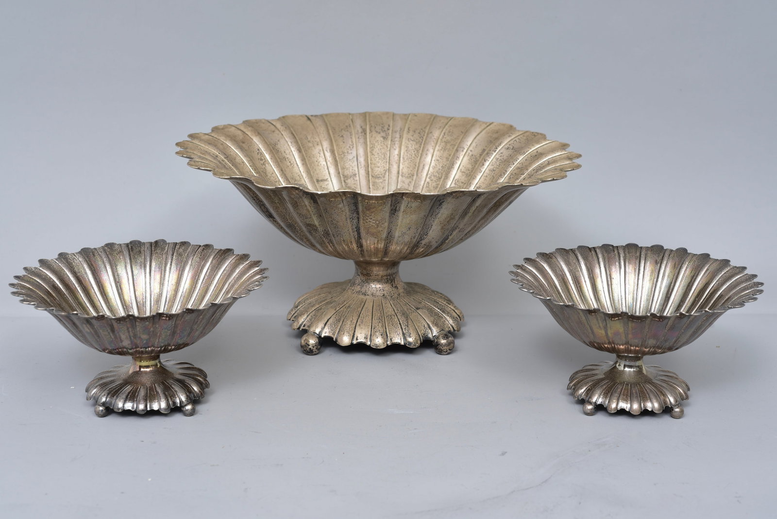 Frank M. Whiting Sterling Silver Scalloped Pedestal Bowls (1 of 10)