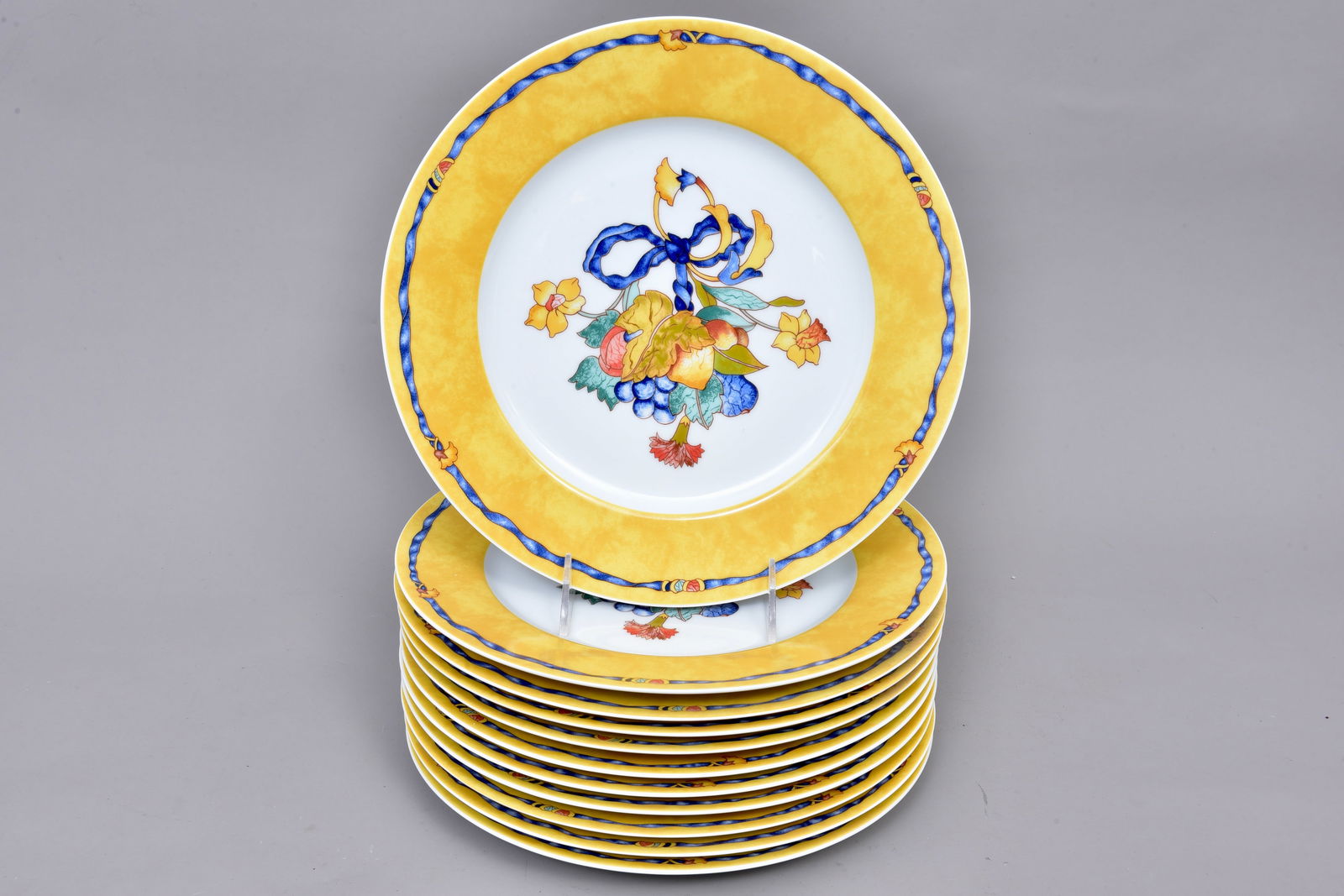 Set of 11 Bernardaud Limoges Borghese Dinner Plates: Dimensions: 10 1/4"Diam. The Arts Auction House offers local delivery to Manhattan, Connecticut and Westchester for most items excluding very large furniture. For a price quote on delivery, please e-m