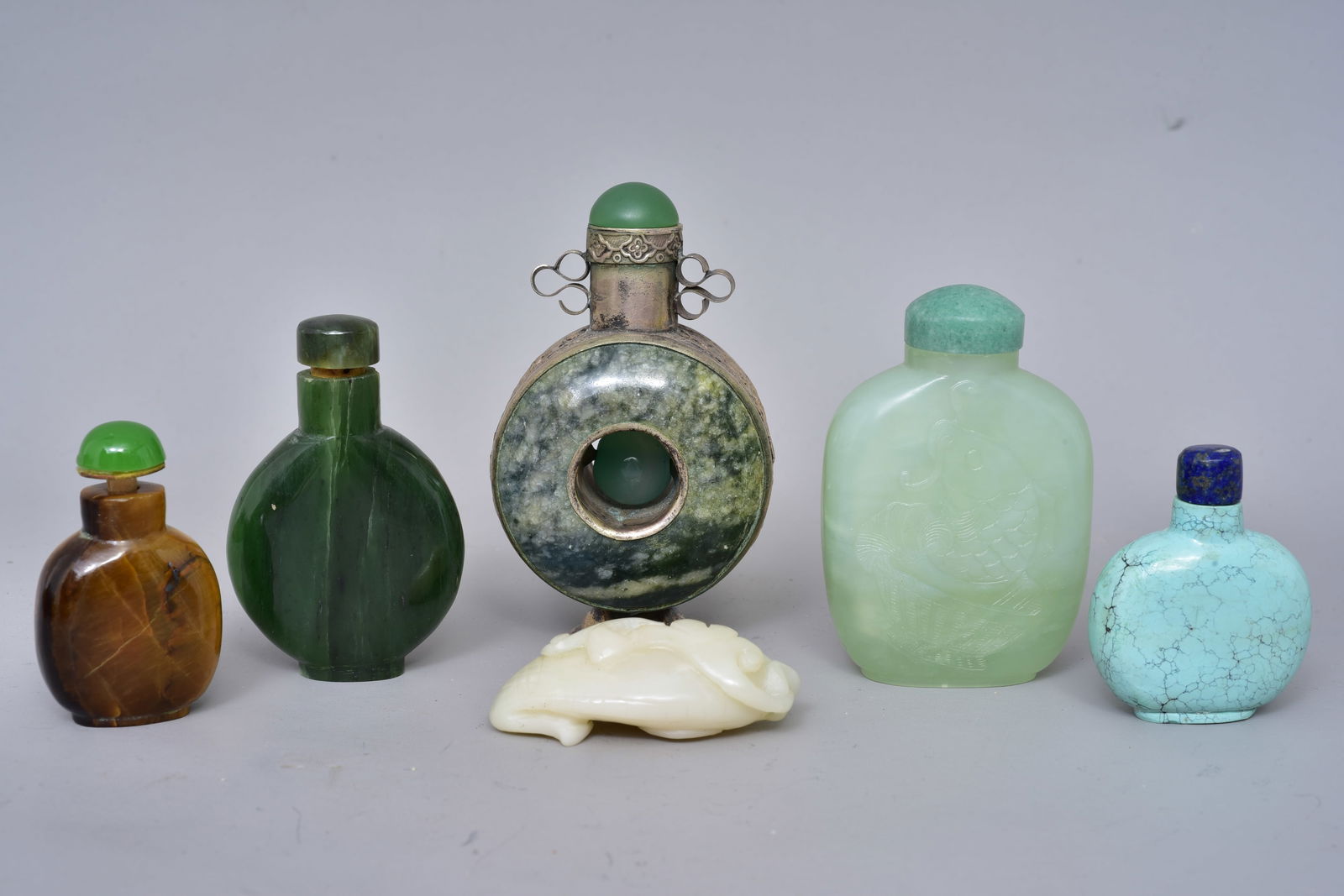Chinese Jade, Serpentine, Turquoise and Agate Snuff Bottles and Ornament (1 of 10)
