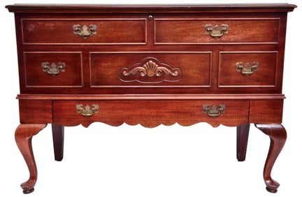 Lane Queen Anne Style Cedar Chest
