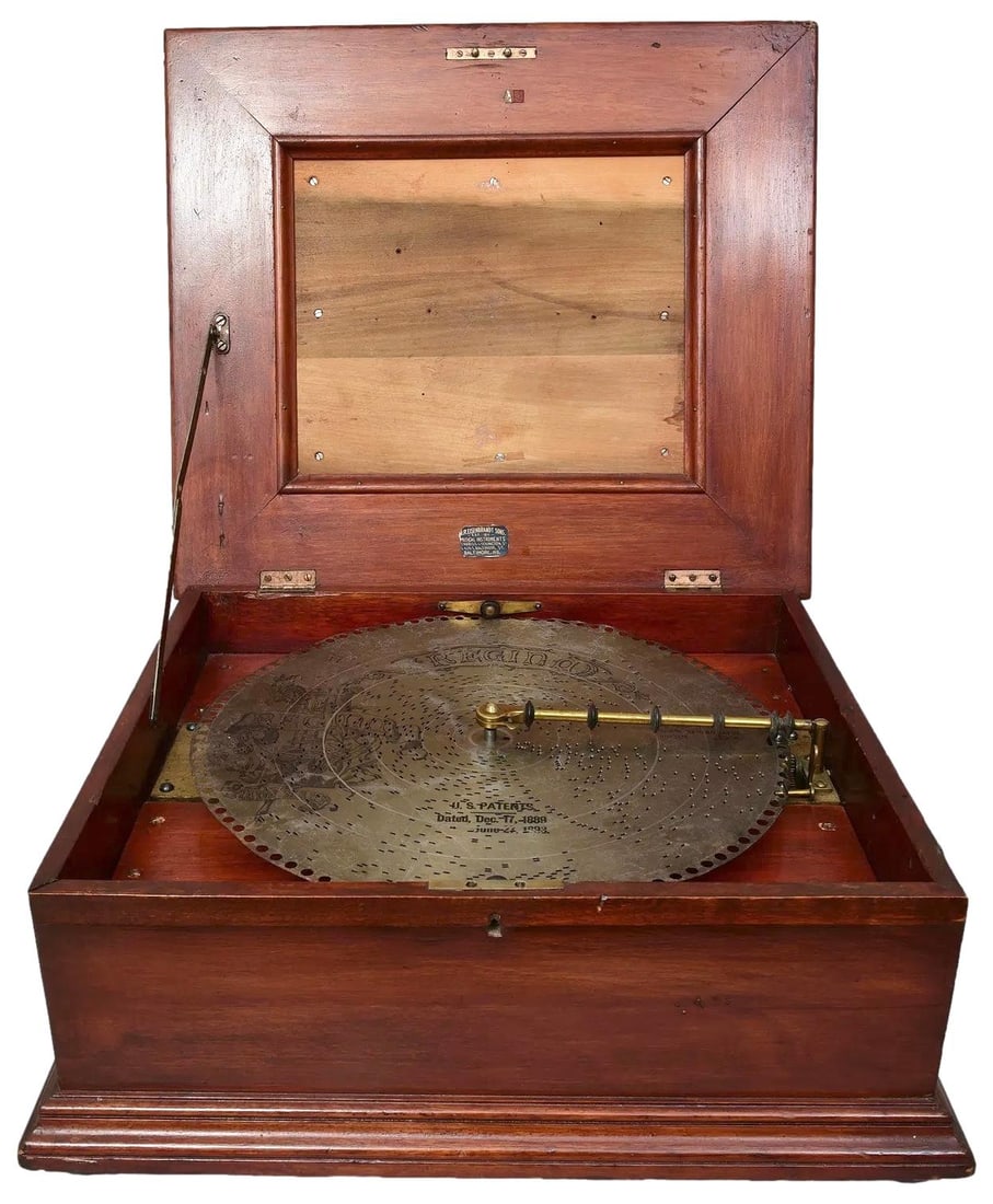 Antique Regina Mahogany Table Top Music Box and 10 Discs (1 of 14)