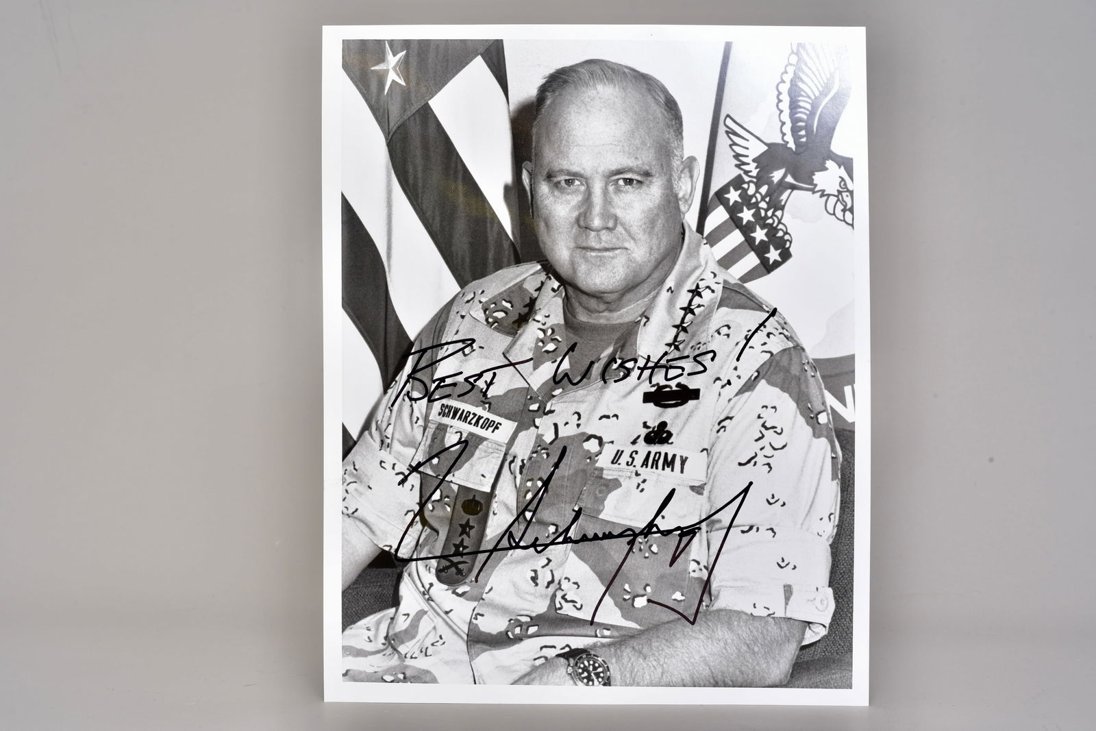 General Norman Schwarzkopf Signed Photo with COA (1 of 6)