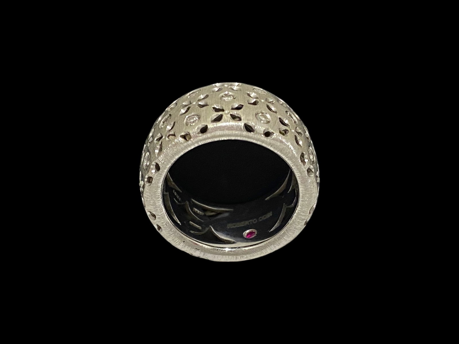 Roberto Coin 18k Royal Princess Flower With Diamond Accent - 18k White Gold: Condition: Excellent Designer: Roberto Coin Gender: Women Metal Type: 18k Gold Metal Color: White Gemstone: Diamond and One Pink Sapphire Diamond Count: 16 Designer Collection: Royal Princess Flower R