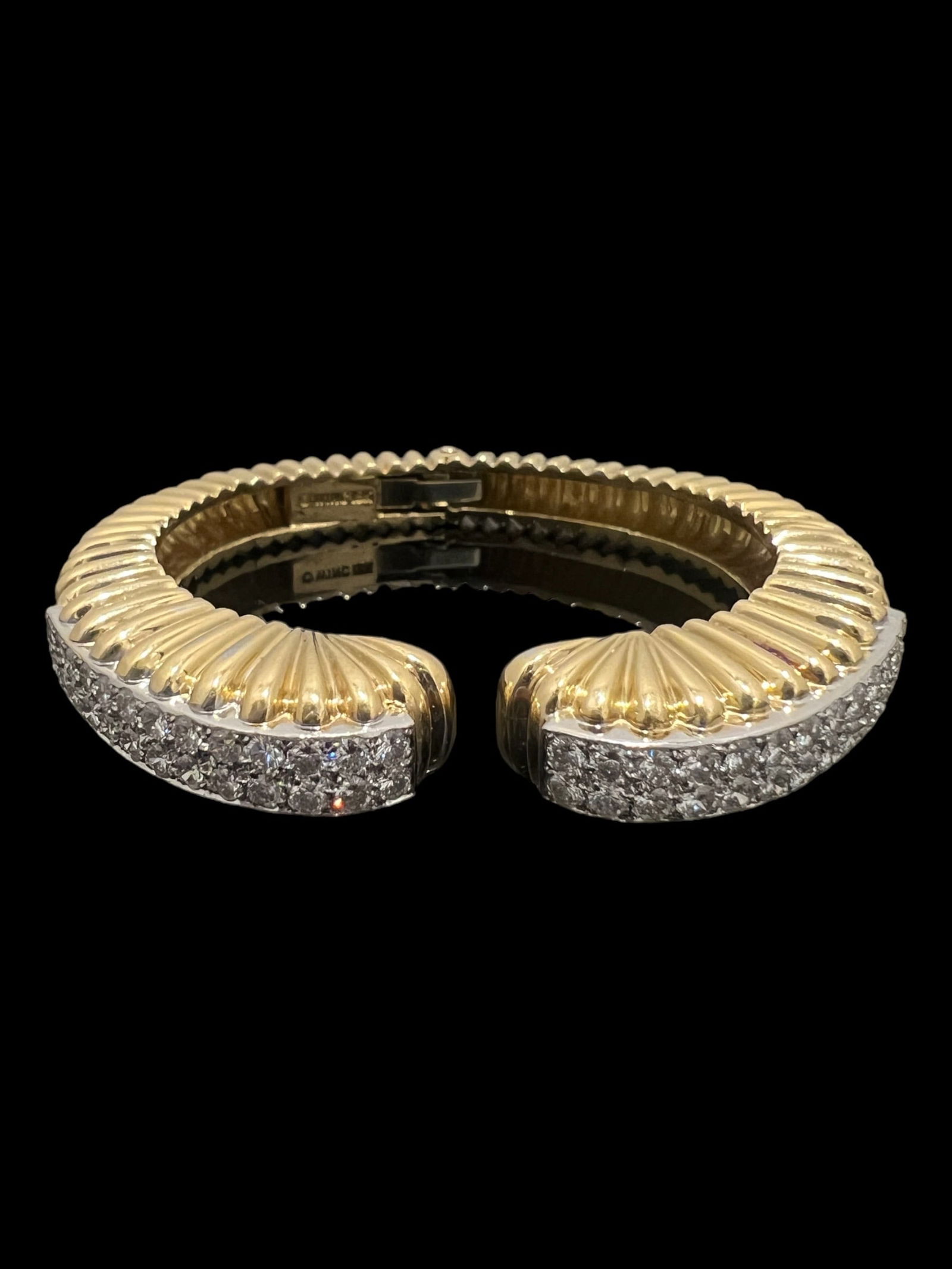 Winc 18K Yellow Gold Retro Designer Diamond Cuff Bracelet: Condition: Excellent Brand: Winc Metal Purity: 18kt Yellow Gold Jewel: Diamond Diamond Count: 52 Diamond Carat Weight: 5.5TCW Color & Clarity: VVS, E-F. Style: Bracelet Chain Type: Cuff Size: Appx 7.5