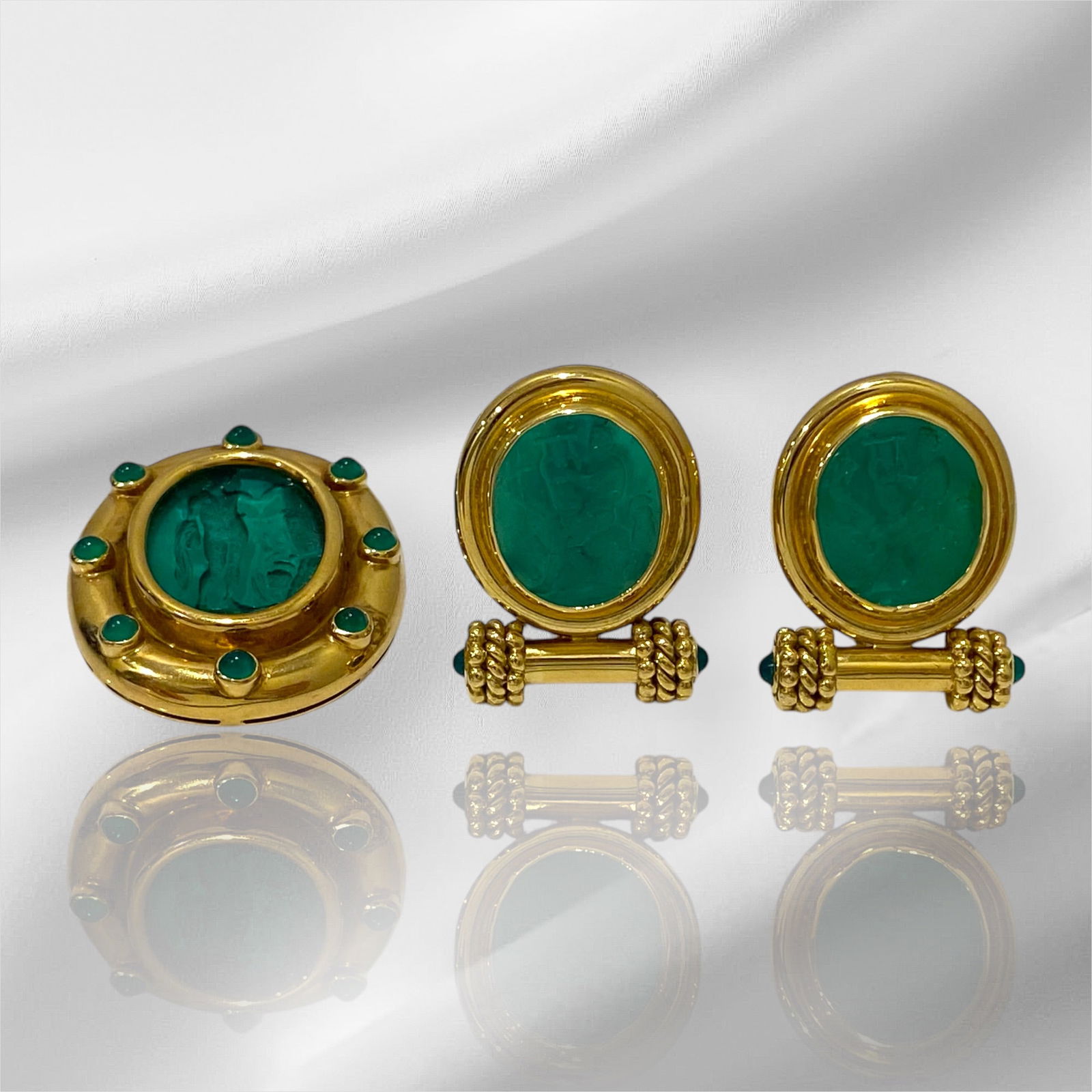 Elizabeth Locke 18k Yellow Gold Venetian Glass Intaglio Brooch and Earrings Set.: Condition: Good Creator: Elizabeth Locke Material: 18k Yellow Gold. Style: Etruscan. Revival Period: 20th Century. Total Gram Weight: 40.2 grams. Brooch: Gemstone: Glass Intaglio Brooch Dimensions: 34