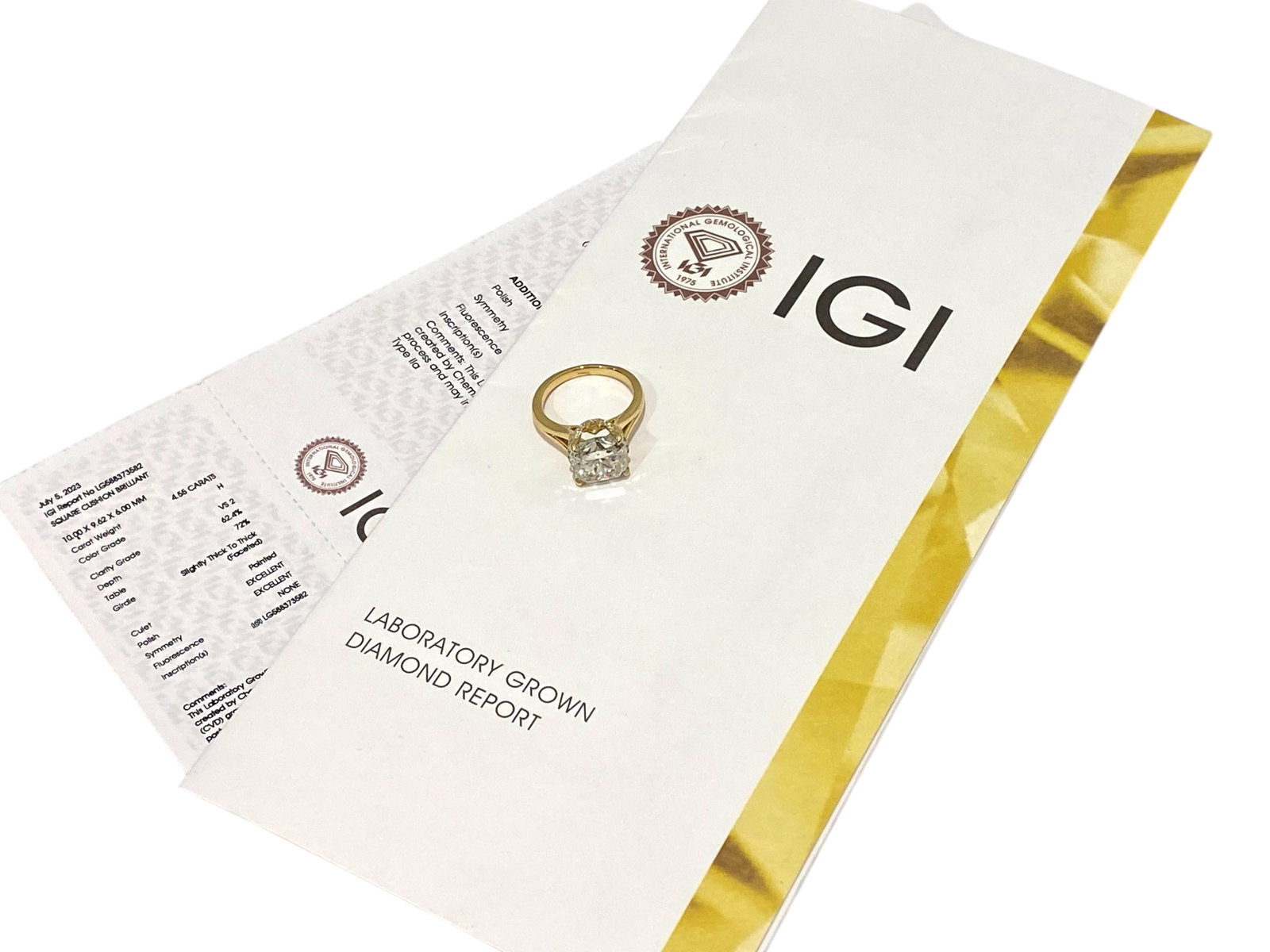 4.55 Carats Square Cushion Cut Diamond Split Shank Wedding Ring w/ IGI REPORT.: Condition: Like New Brand: Unbranded. Metal: 14K Yellow Gold. Center Stone: Square Cushion Brilliant-cut Diamond. Side Stone: Round Brilliant cut Diamond. Total Carat Weight: 4.55 Carats. Clarity & Co