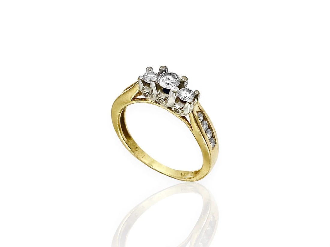 Gorgeous Engagement Ring, Natural Diamonds 0.45 TCW in 14K Yellow Gold, Sz.5.75: Gorgeous Engagement Ring, Natural Diamonds 0.45 TCW set in 14K Yellow White Gold Timeless 14K Yellow & White gold ring showcasing three stunning central diamonds, elegantly accented by three smaller d