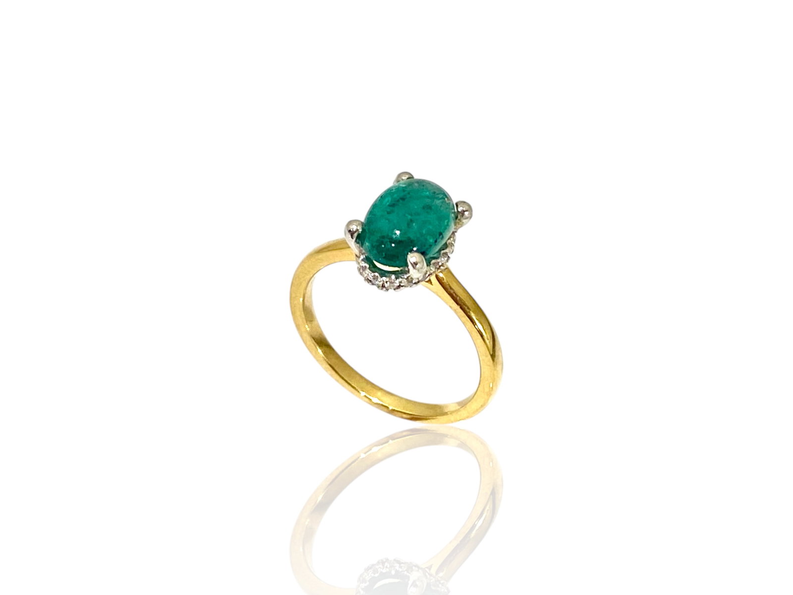 18K Yellow Gold Emerald and Diamond Estate Ring: Condition: Like New Brand: Unbranded. Metal: 18K Yellow Gold. GemStone: Emerald and Diamond. Ring Size: 4. Weight: 2.6 grams.