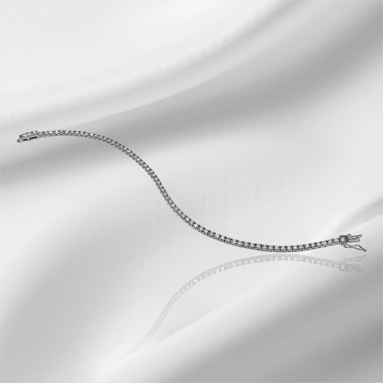 18k White Gold Four Prong Natural Diamond Tennis Bracelet/ Anklet. (1 of 4)