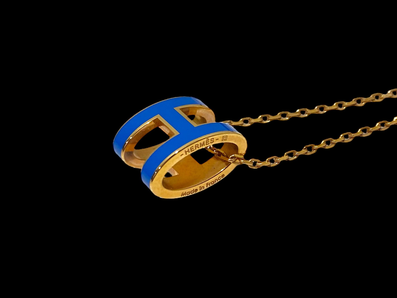 Authentic Hermes Pop H Blue Rose Gold Necklace: Condition: Like New Brand: Hermes. Metallic finish: Rose gold plated. GemStone: Blue lacquered metal. Necklace Dimensions: 15" inch. Weight: 5 grams. Comes in Original Box and Pouch.