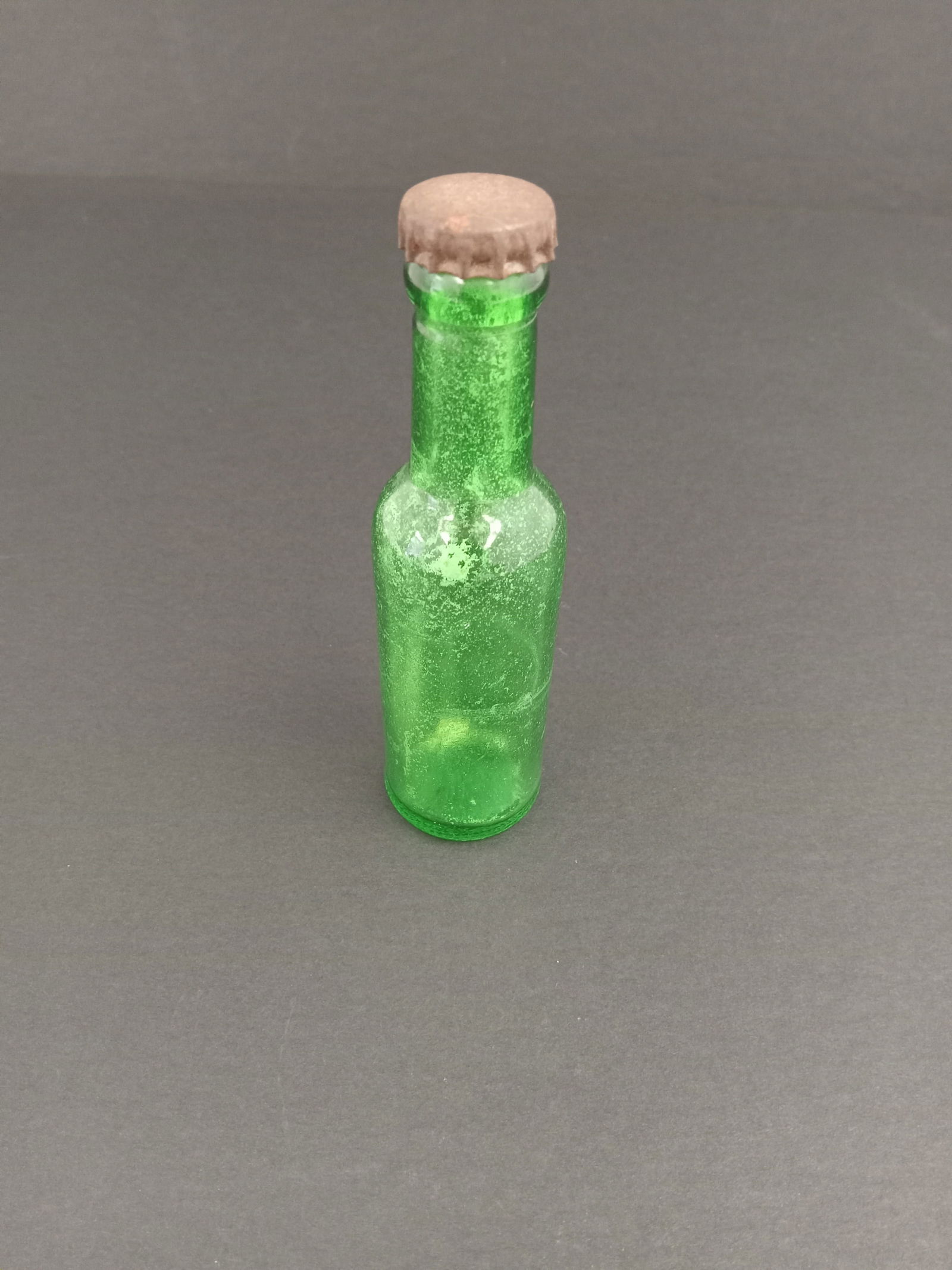 Vintage Green Glass Bottle (1 of 1)