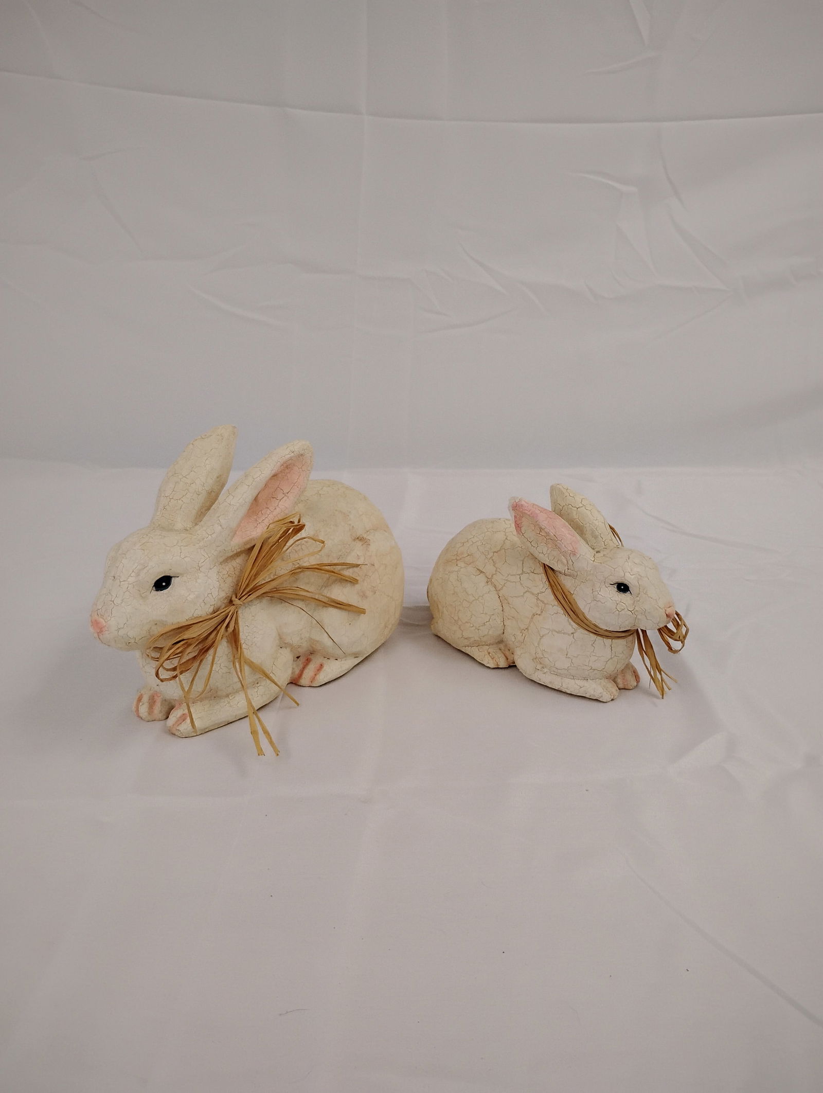 Small bird figurine (1 of 2)