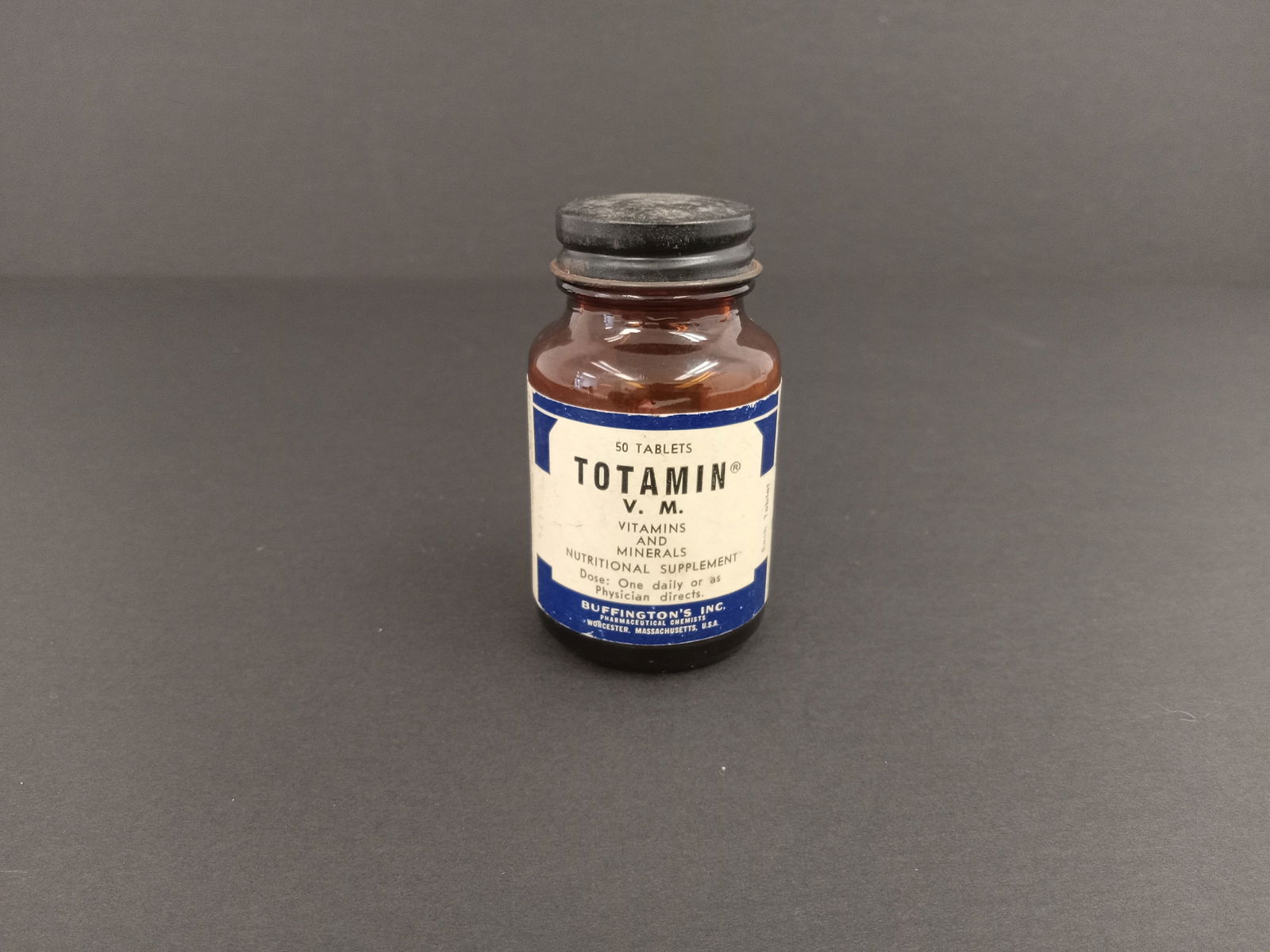 Antique Totamin V. M. Vitamin Bottle: Totamin Vitamin bottle Antique