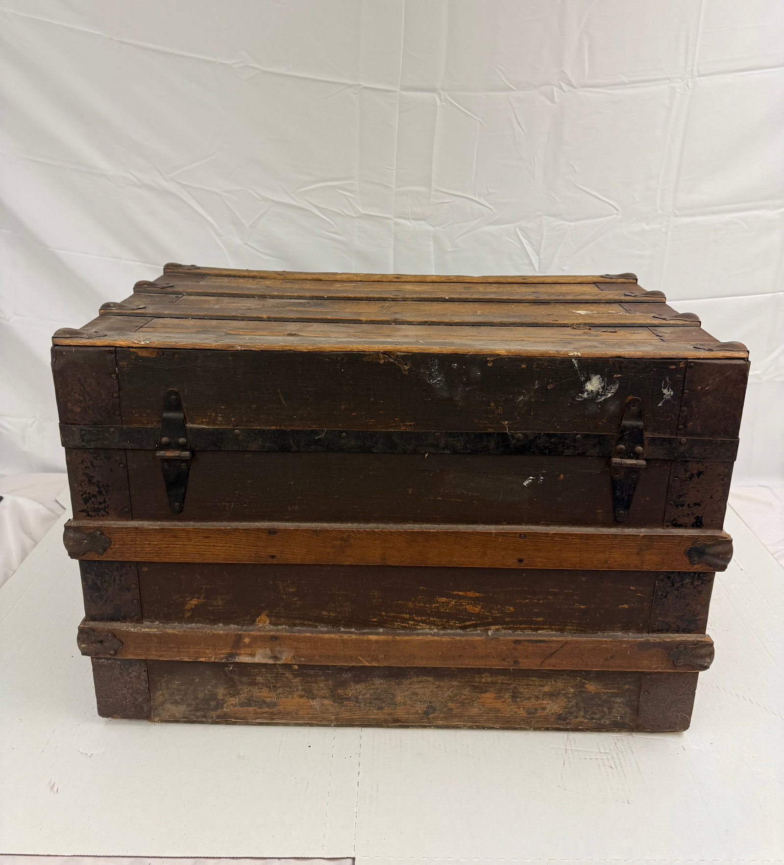 Antique Vintage Wooden Trunk: Antique wooden trunk. Measures 30x19x14 inches.