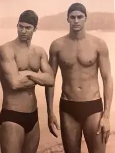 Annie Liebovitz "Olympics1996" Print: Annie Liebovitz "Olympics1996" Print. On archival paper, linenbacked, Measures 8 x 10 inches These are part of the estate sale and we do not have a COA. All lots offered in our auctions are sold