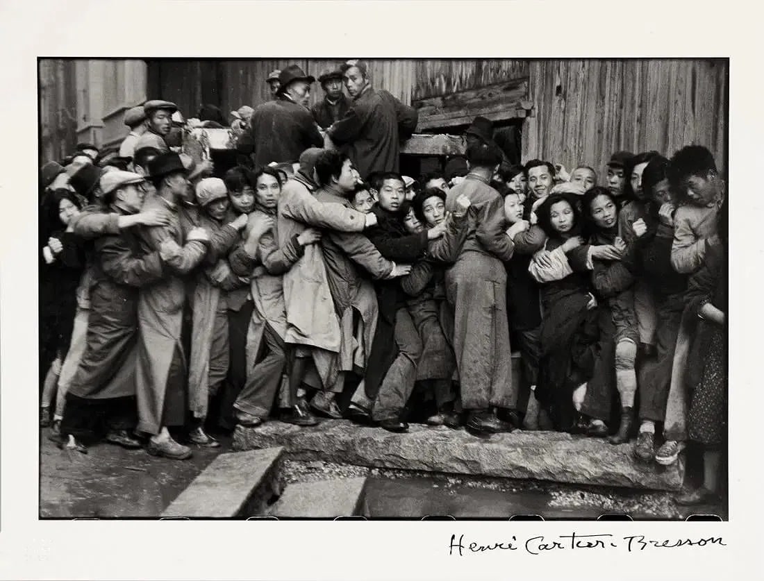 HENRI CARTIER-BRESSON(Last Days of the Kuomintang, Shanghai): HENRI CARTIER-BRESSON( Last Days of the Kuomintang, Shanghai)photo print on high quality Kodak oprofessional paper. Measures approx 20 X 16 inches. Signed in the plate. These are part of the estate sa