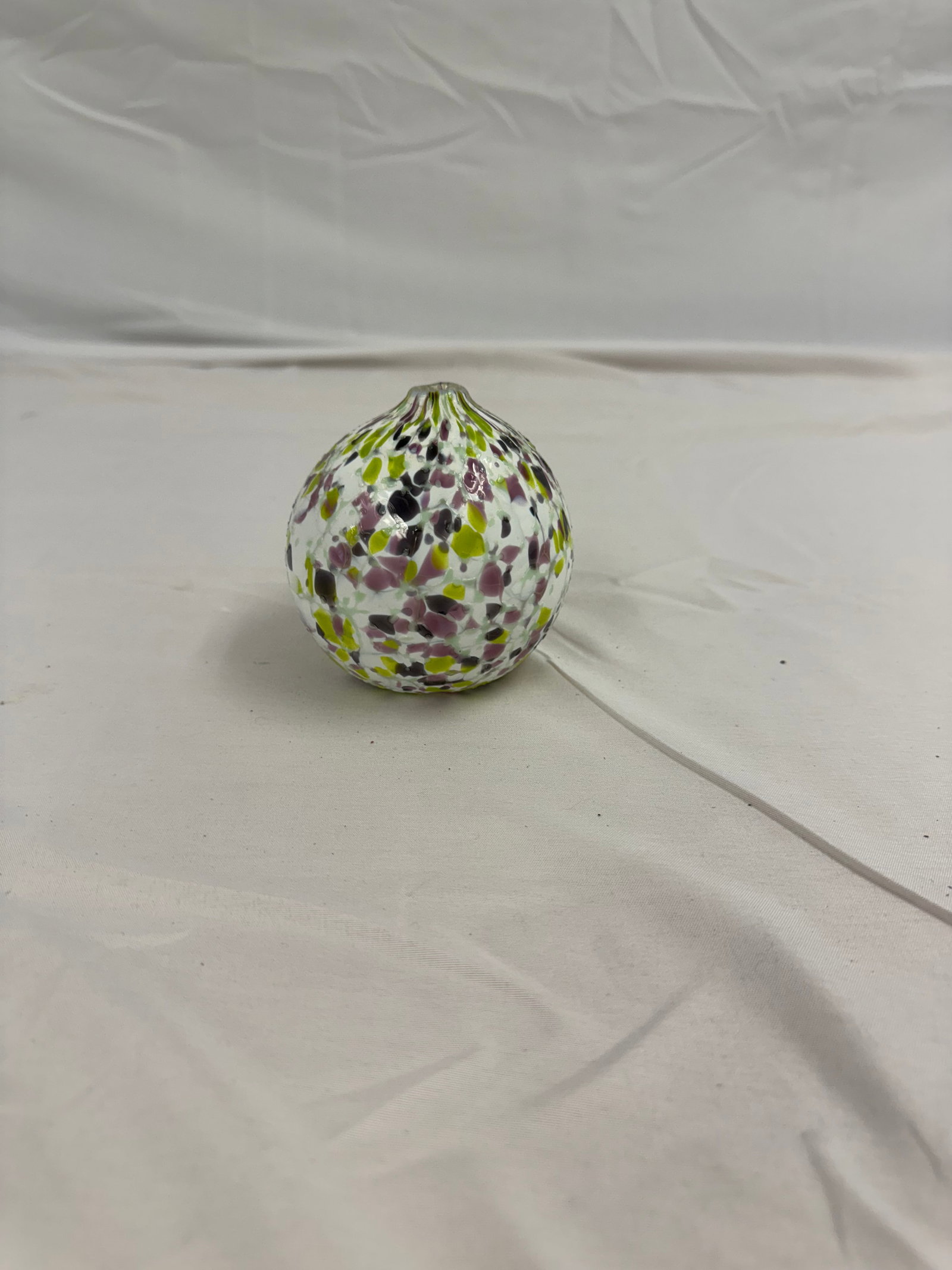 Antique Hand Blown Glass Ball shaped Vase: Hand blown Glass vase. Marbled and speckled details. Measures 3inches in diameter. These are part of the estate sale and we do not have a COA. All lots offered in our auctions are sold strictly on an 