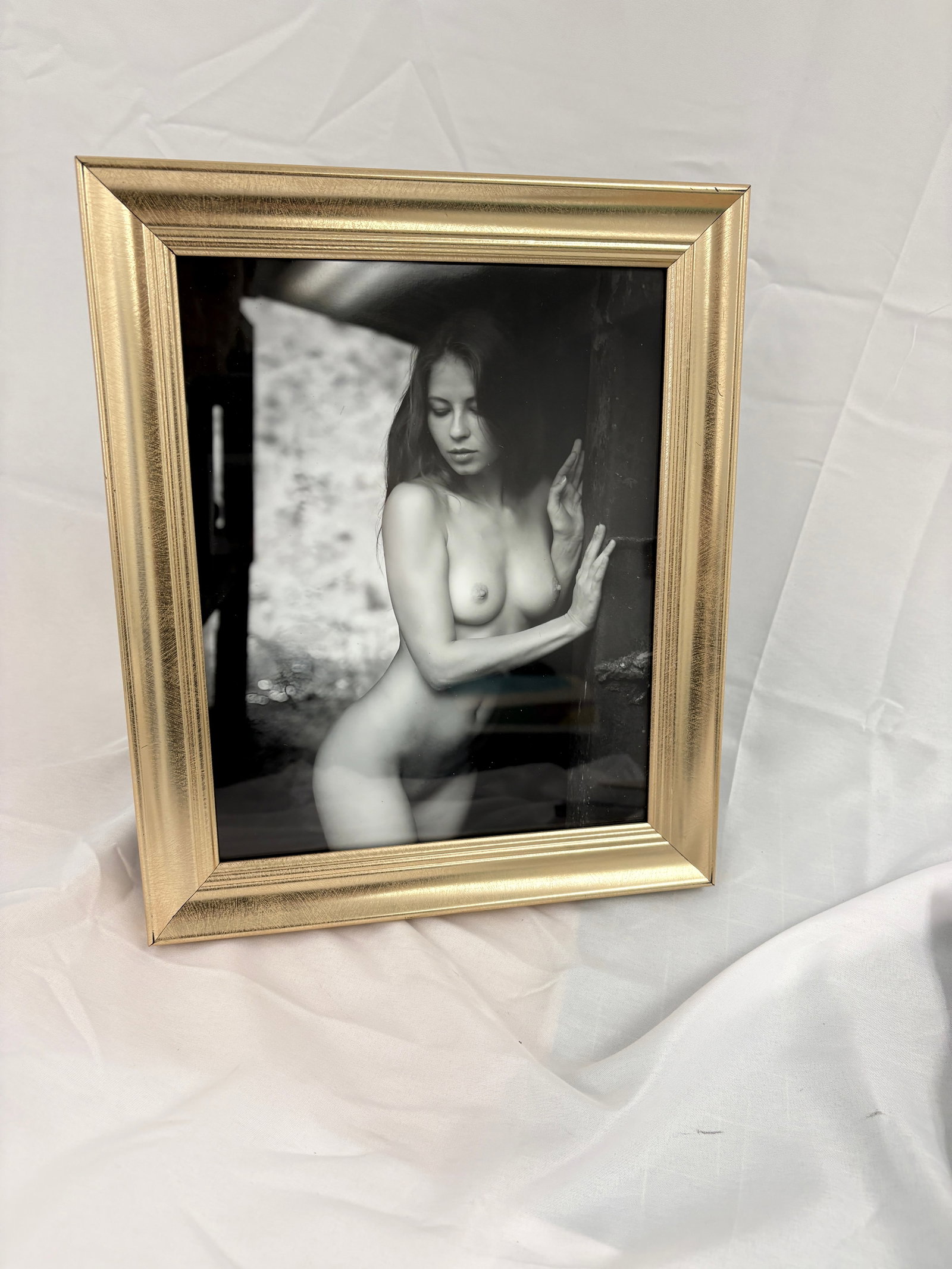 Pascal Baetens, Tasteful Nudes aafter: Pascal Baetens, Tasteful Nudes, Photo print, measures 8 X 10 in. These are part of the estate sale and we do not have a COA. All lots offered in our auctions are sold strictly on an "AS IS" basis. Any