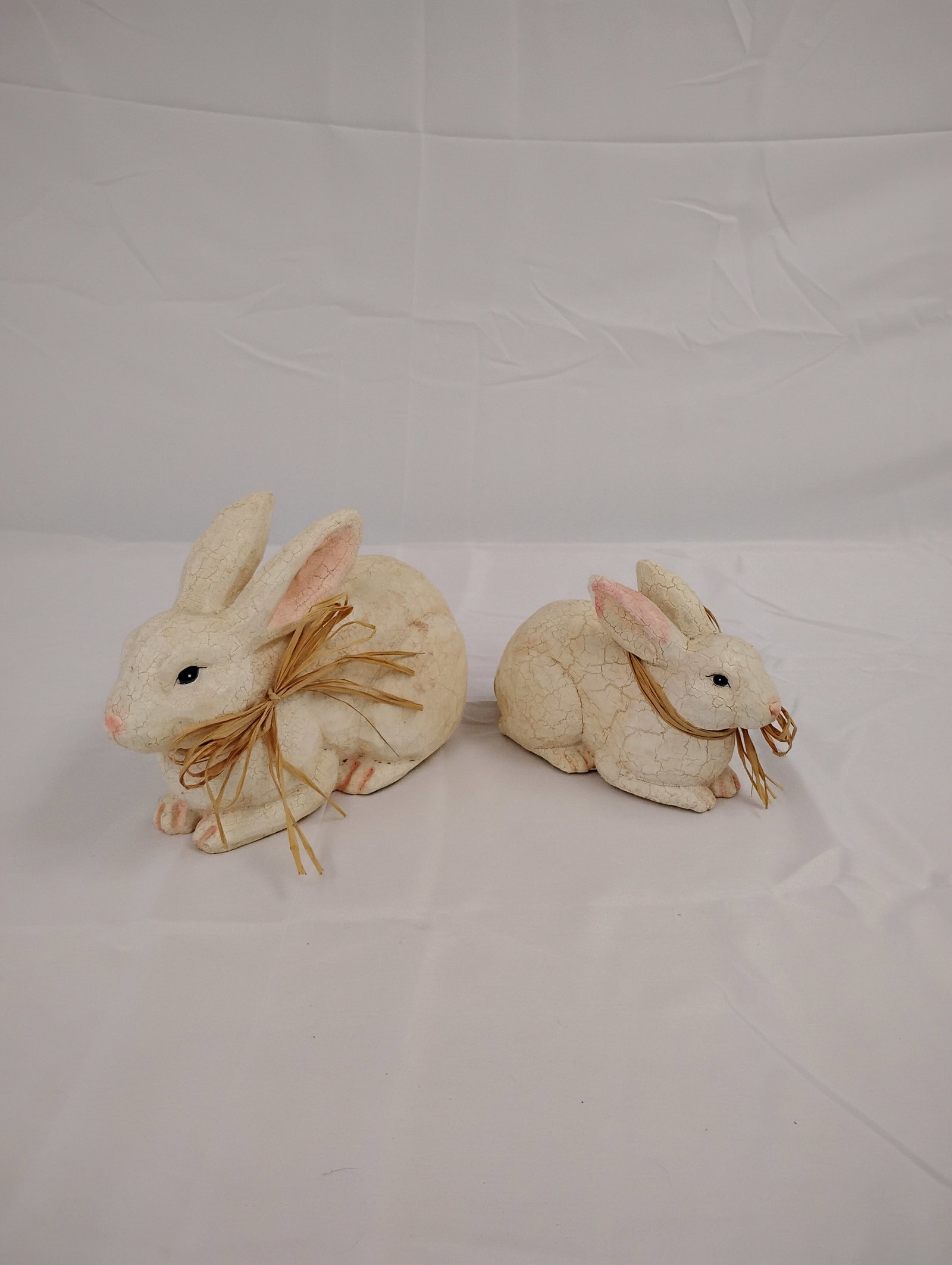 Small Bunny figurines: small Bunny figurines, unknown origin. These are part of the estate sale and we do not have a COA. All lots offered in our auctions are sold strictly on an "AS IS" basis. Any descriptions regarding an