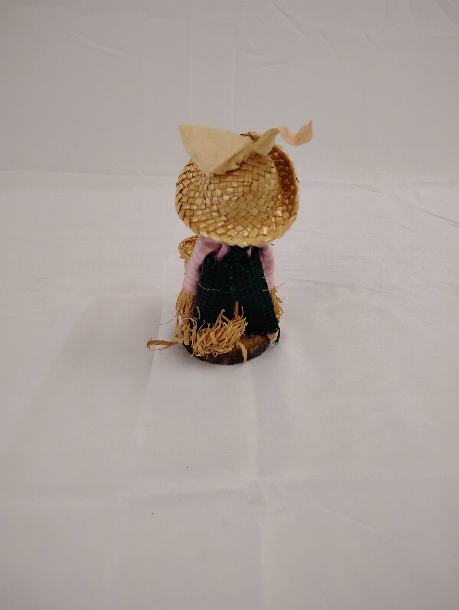 EASTER SCARECROW - 2