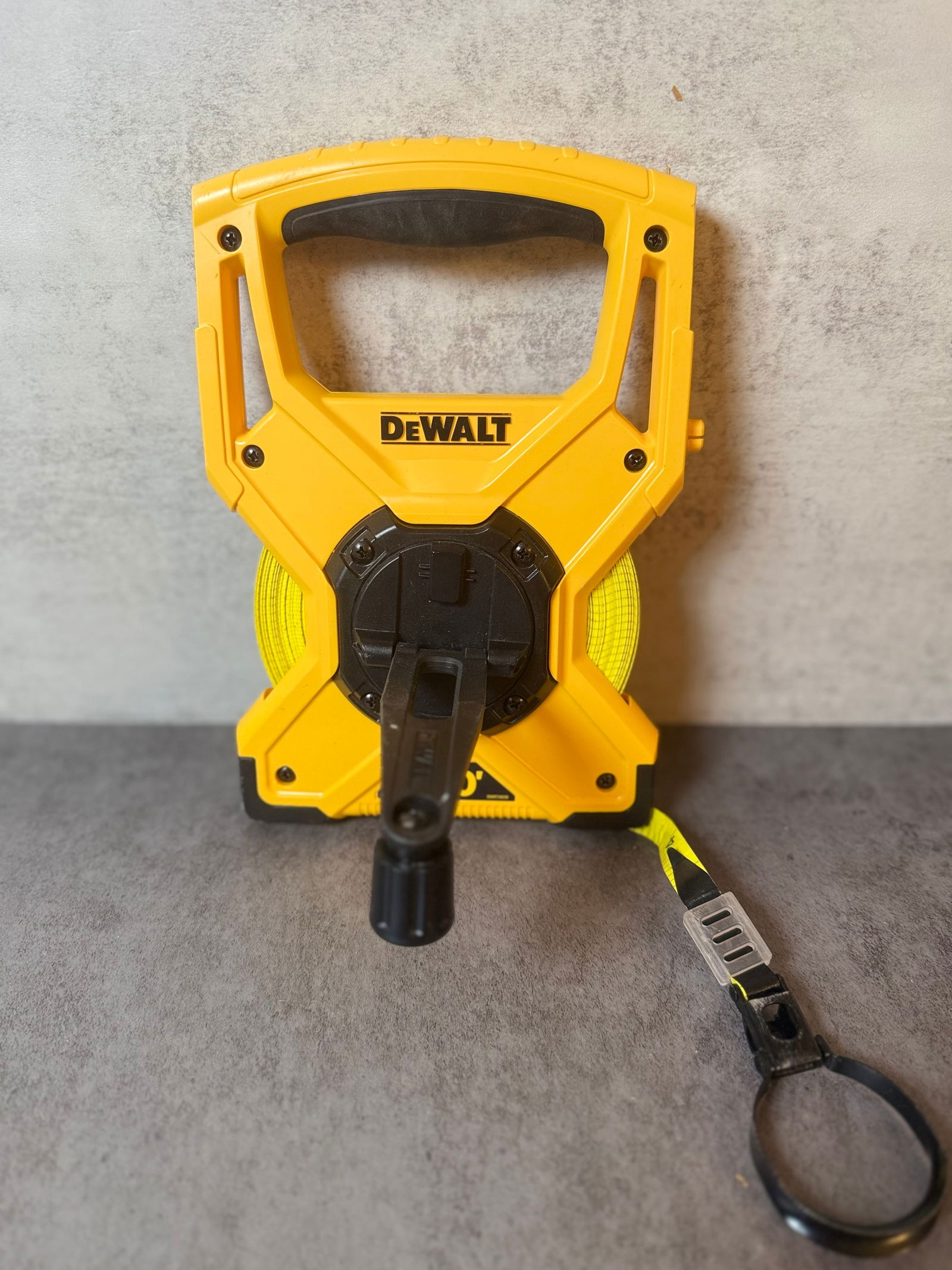 DeWalt Long Tape Measure Reel (1 of 2)