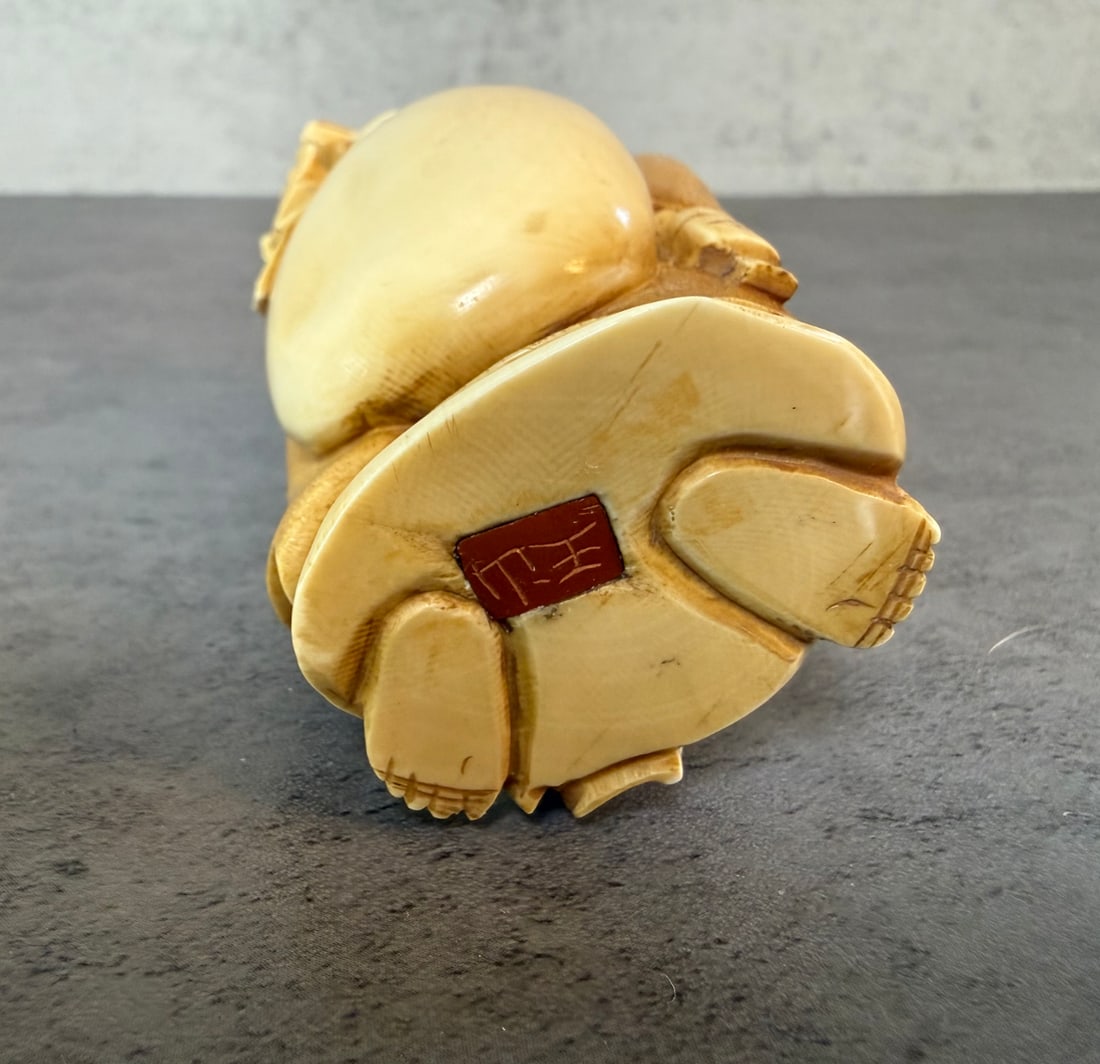 Japanese Carved Netsuke Figure of Hotei - 3