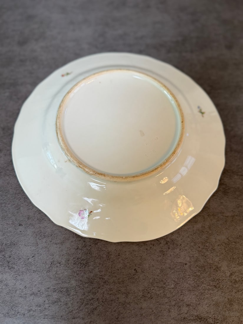 Herend Hungary Porcelain Plate in Queen Victoria Pattern - 2