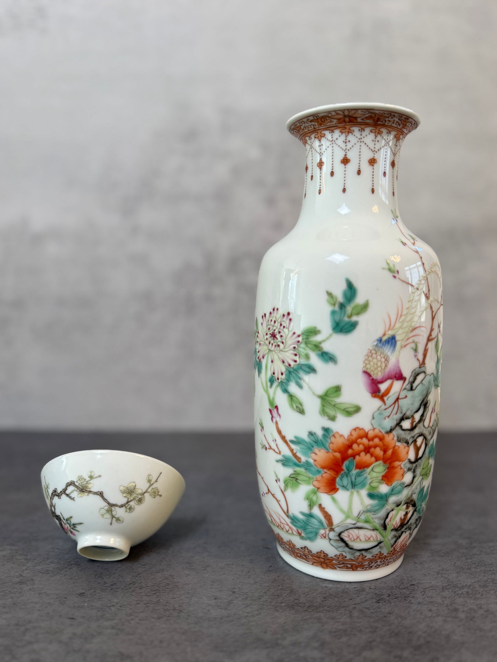 Decorative Chinese Famille Rose Porcelain Vase and Teacup - 2