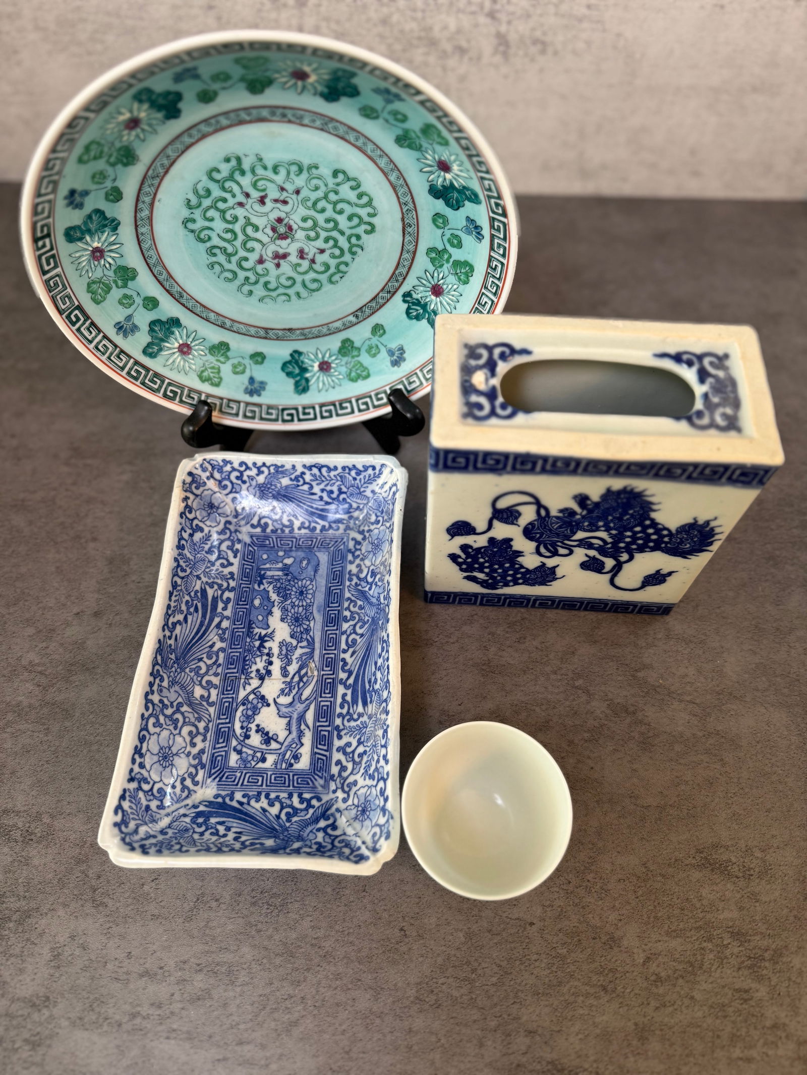 Group of Chinese Porcelain Decorative Wares - 2