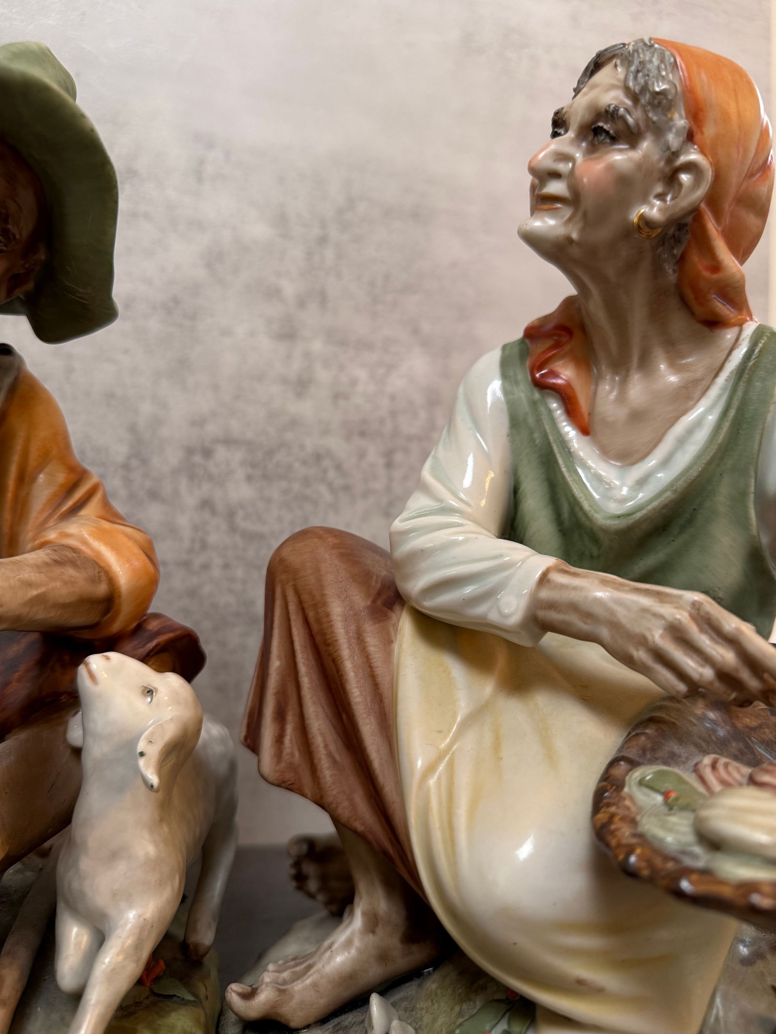Pair of German Sandizell Porcelain Peasant Figures, 20th Century - 3