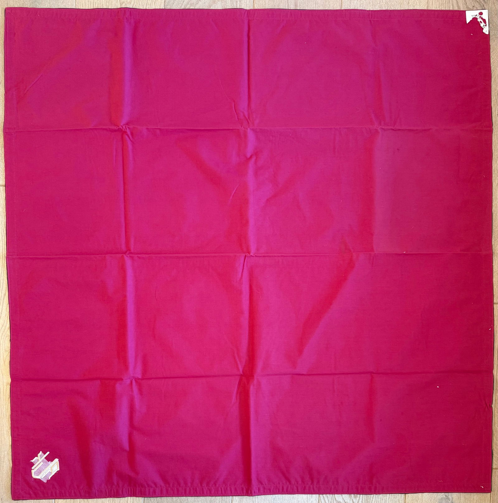 Ralph Lauren Red Cotton Tablecloth with Multicolor Border, 44 x 44 in - 2