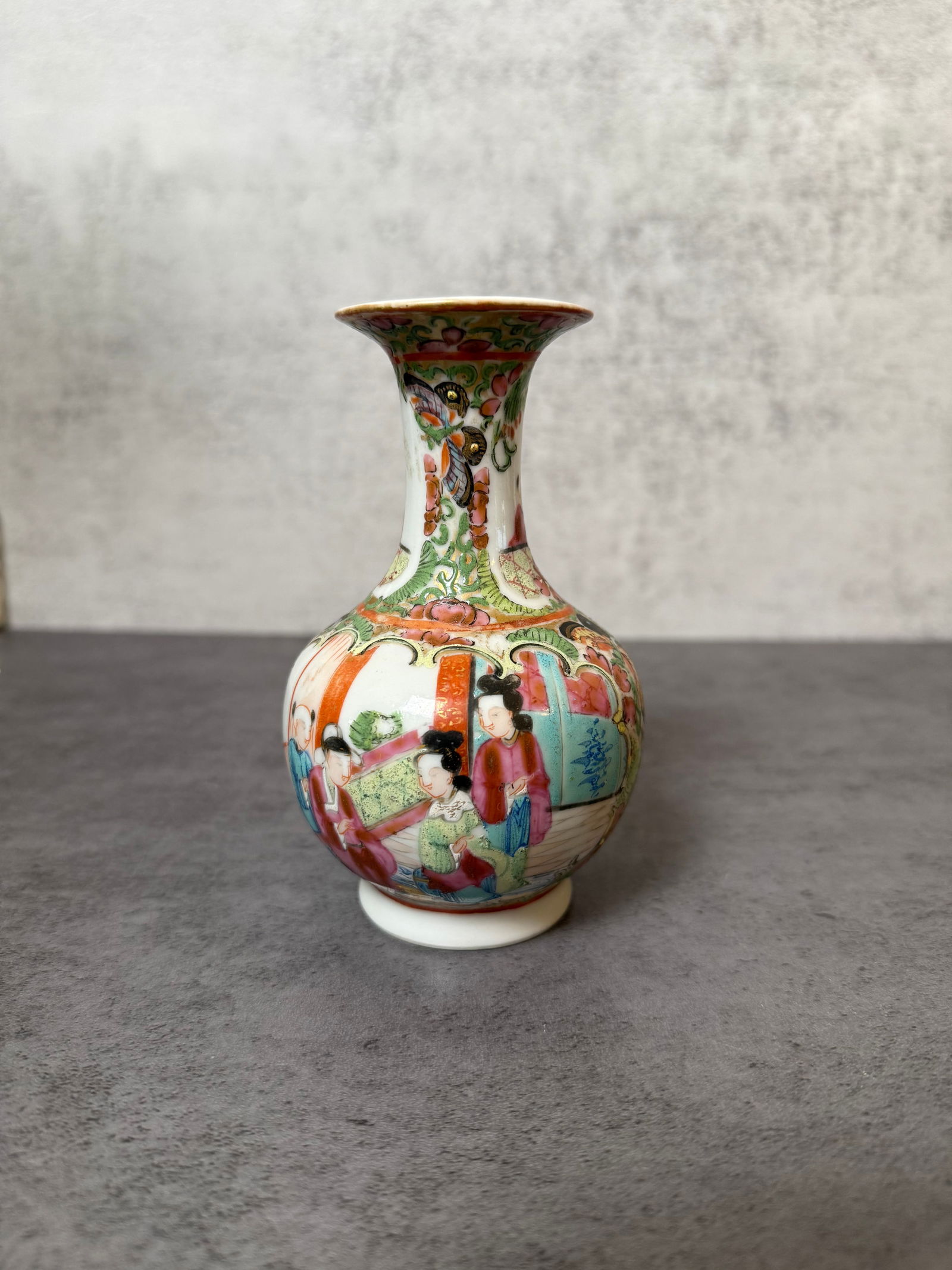 Small Chinese Famille Rose Miniature Tea Set, Teapot, Vase, Cups and Spoon, 20th Century - 3