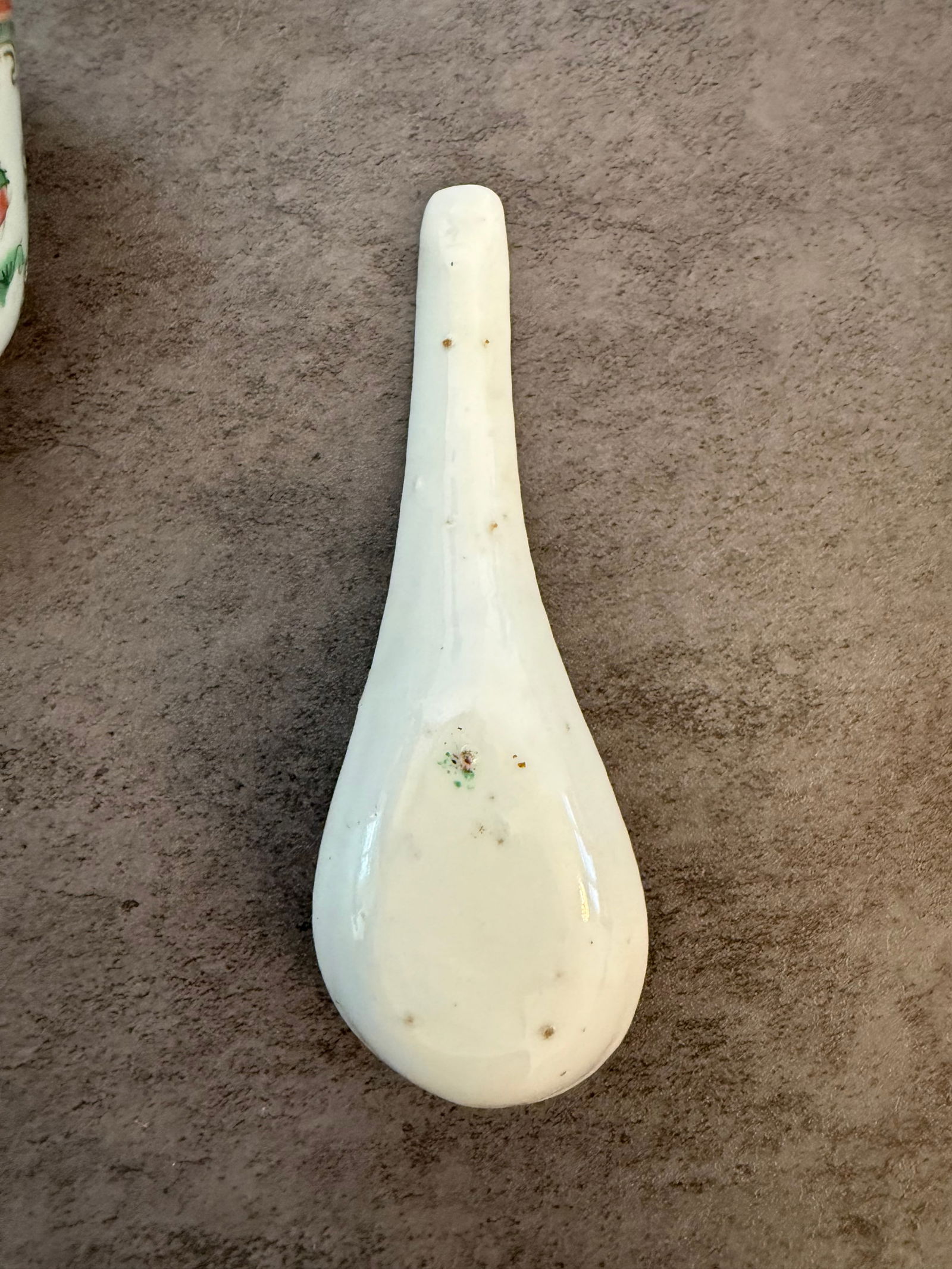 Small Chinese Famille Rose Miniature Tea Set, Teapot, Vase, Cups and Spoon, 20th Century - 7