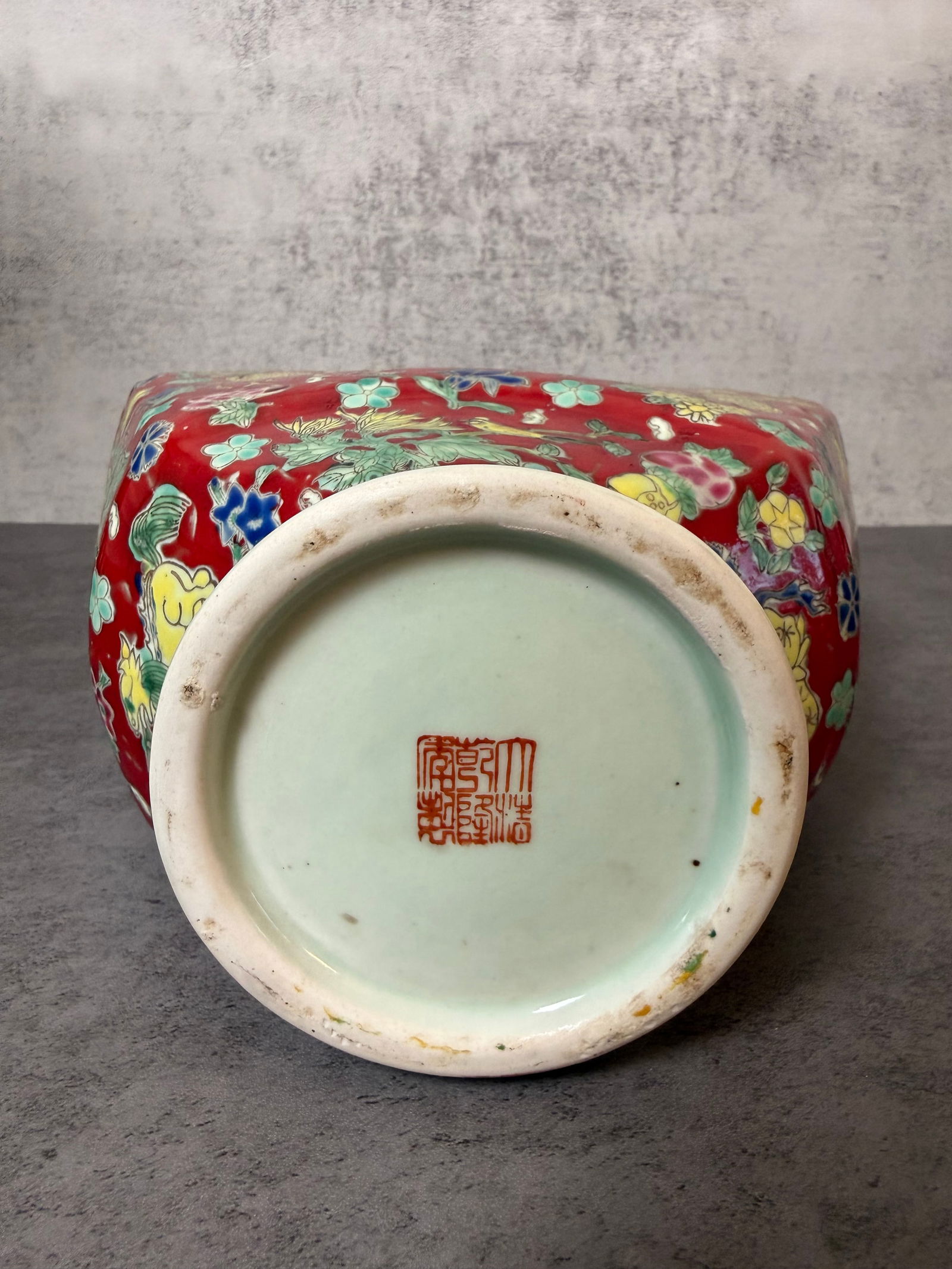 Chinese Famille Rose Deer Vase with Apocryphal Qianlong Mark, 20th Century - 3