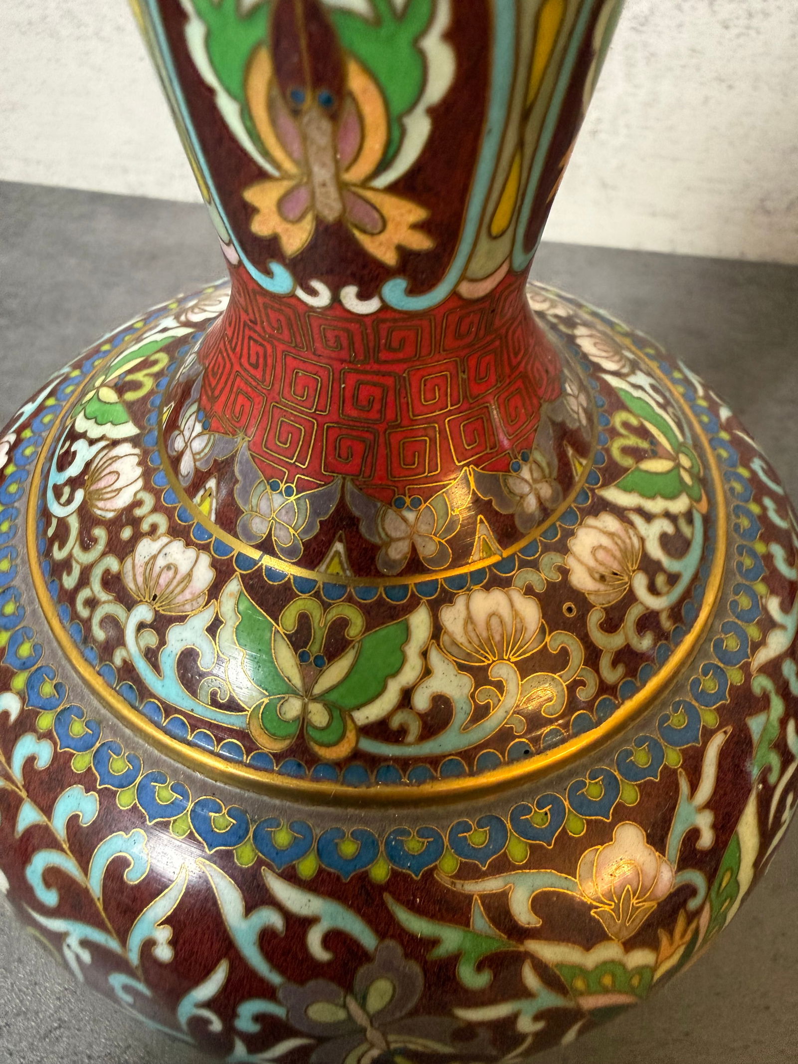 Chinese Cloisonné Enamel Floral Vase, Beijing Work, 20th Century - 3