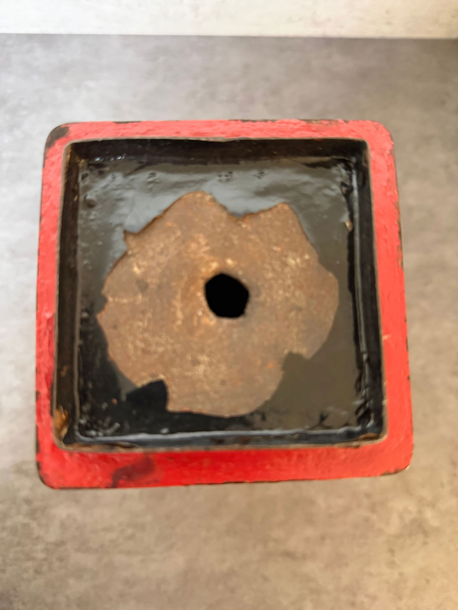 Chinese Carved Red Lacquer Vase with Figural Landscape Panels, Late Qing – Early 20th Century - 6