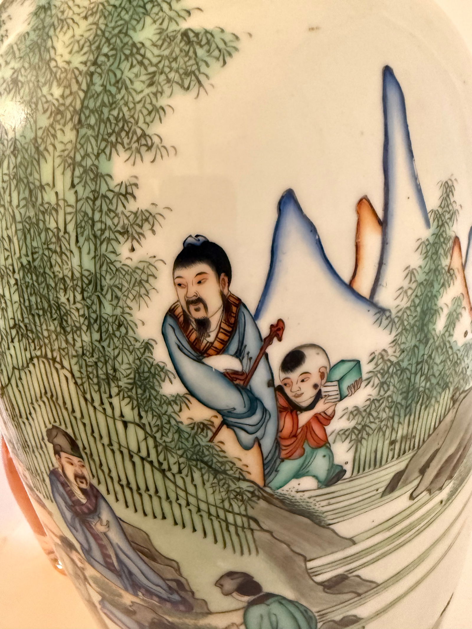 Large Chinese Famille Rose Porcelain Vase Depicting the Seven Sages of the Bamboo Grove - 2