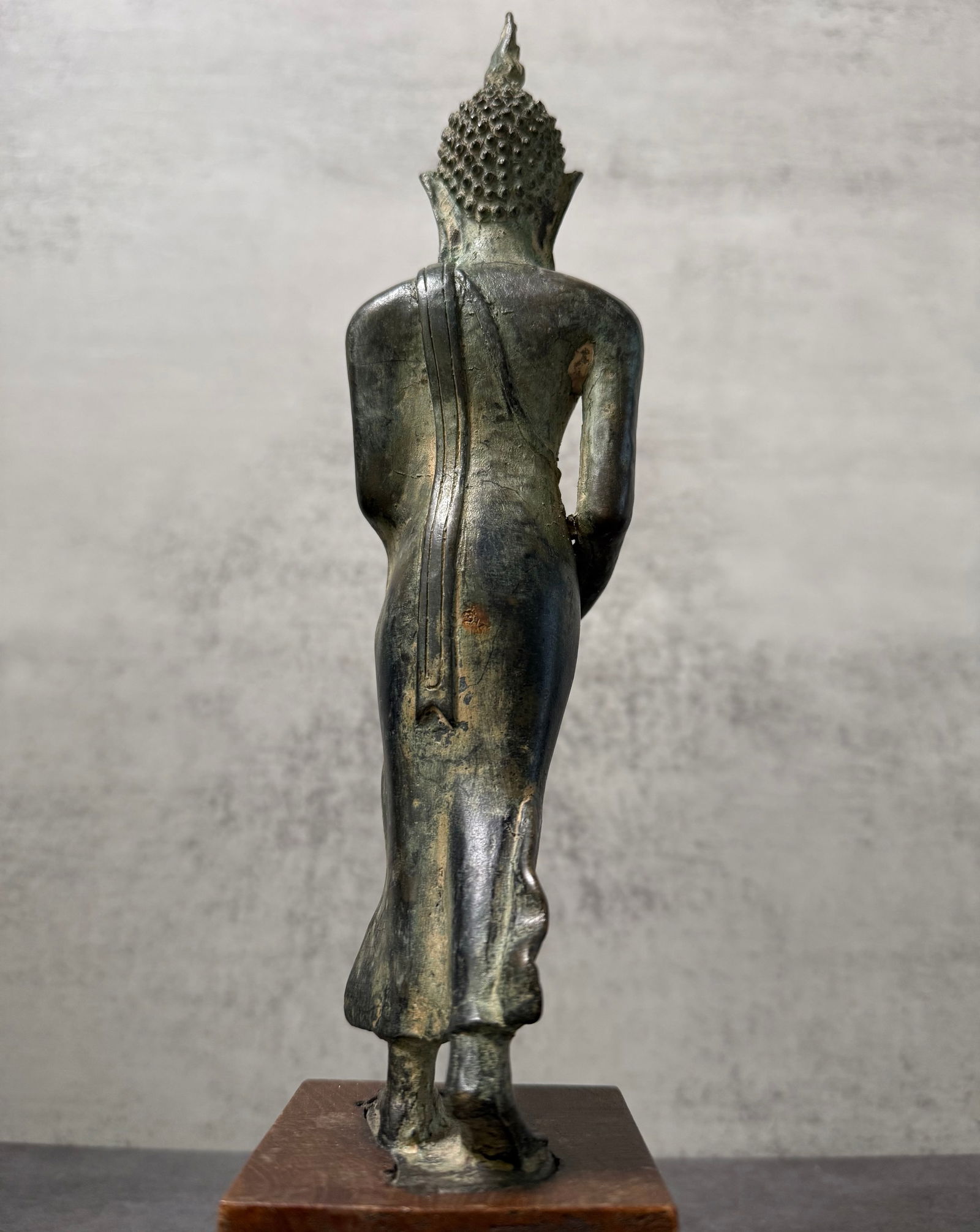 Antique Southeast Asian Bronze Walking Buddha Figure, Thai Sukhothai Style - 2