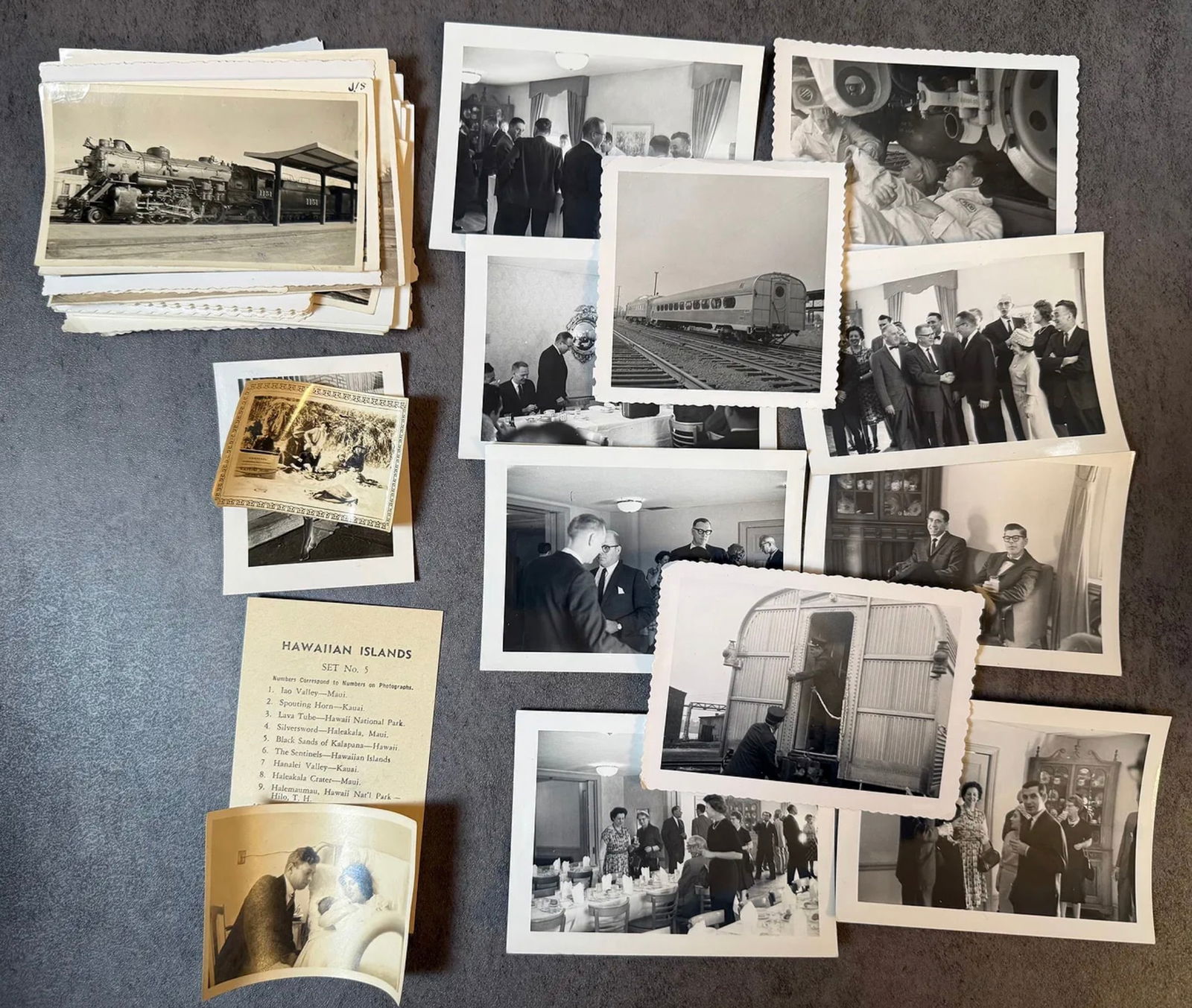 Large Vintage Ephemera Lot – Photographs, Letters, Booklets, Prints & Paper Collectibles - 2