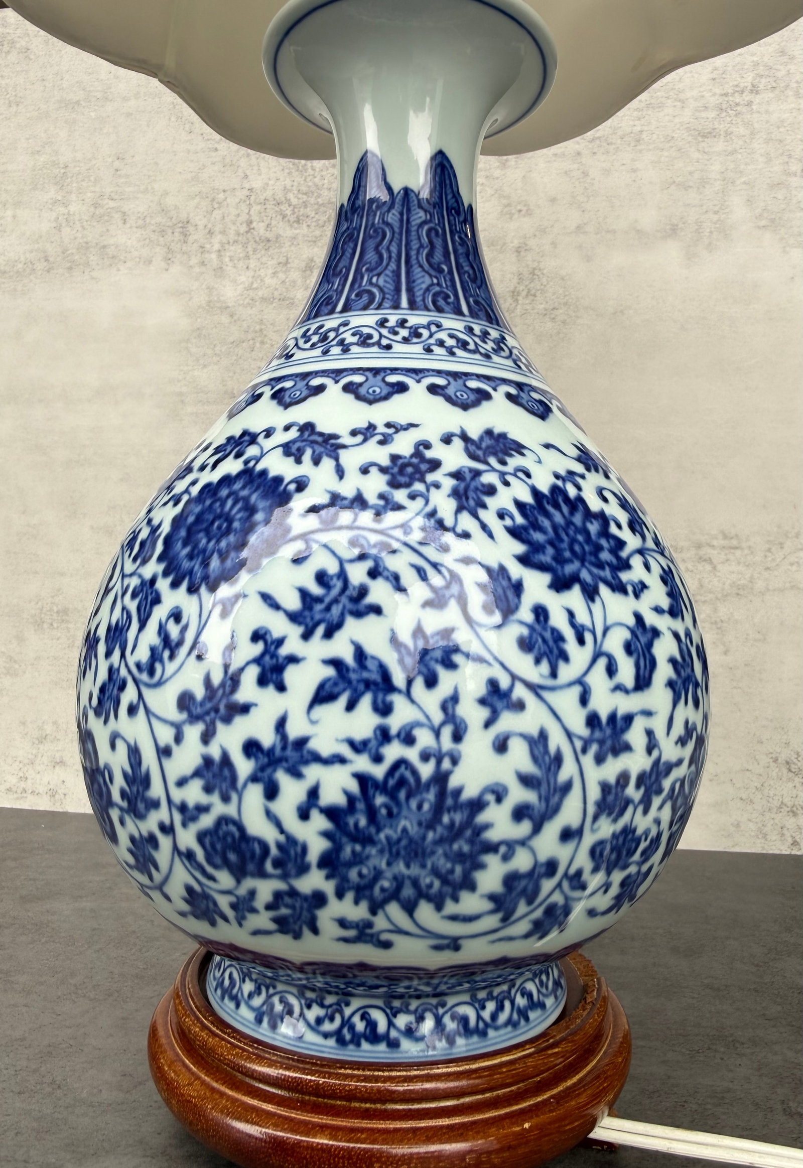 Antique Chinese Blue and White Porcelain Vase Table Lamp - 3