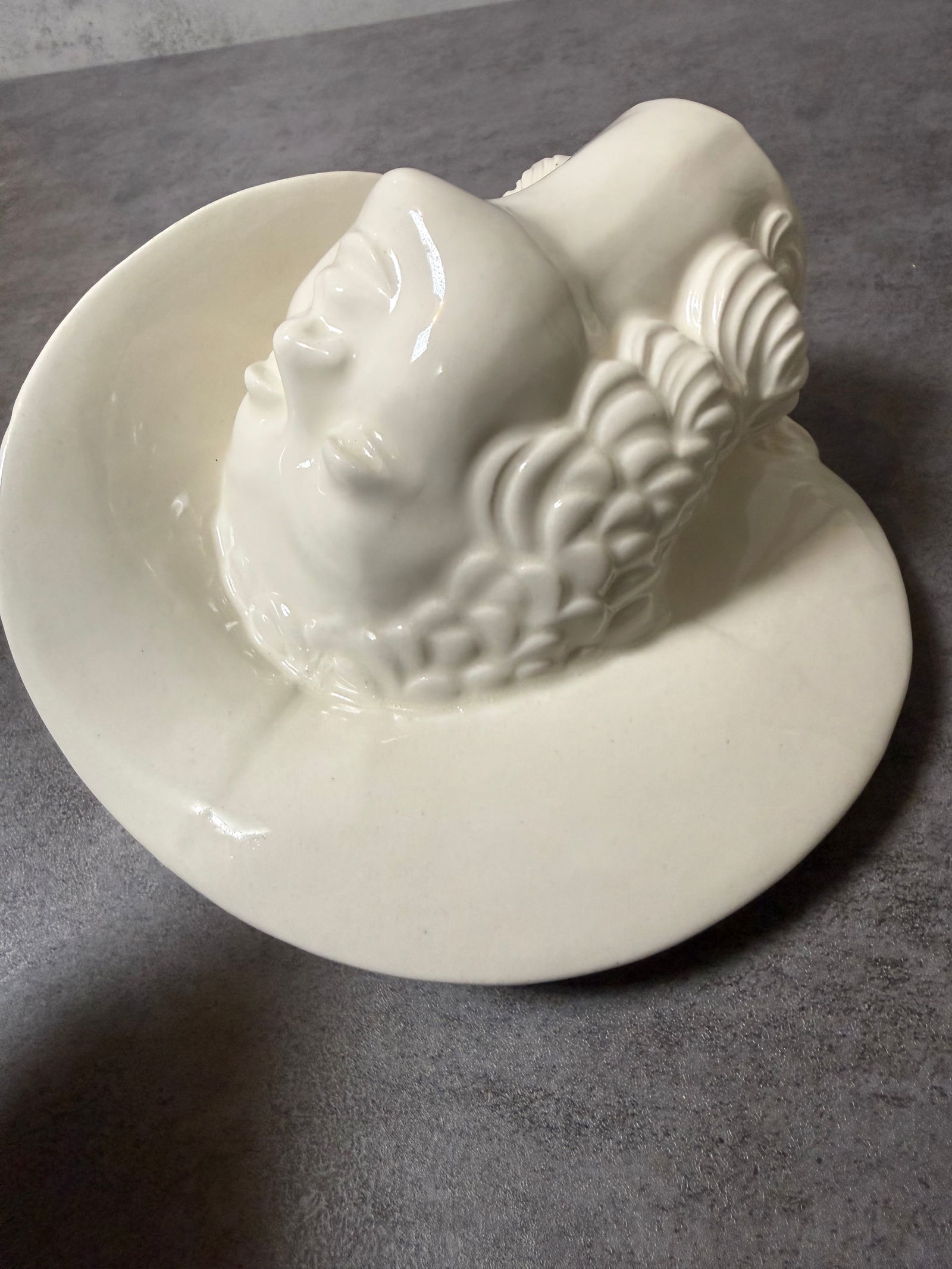 Elegant Vintage Lady Head Vase with Wide Brim Hat, Art Deco Style, White Glaze - 4