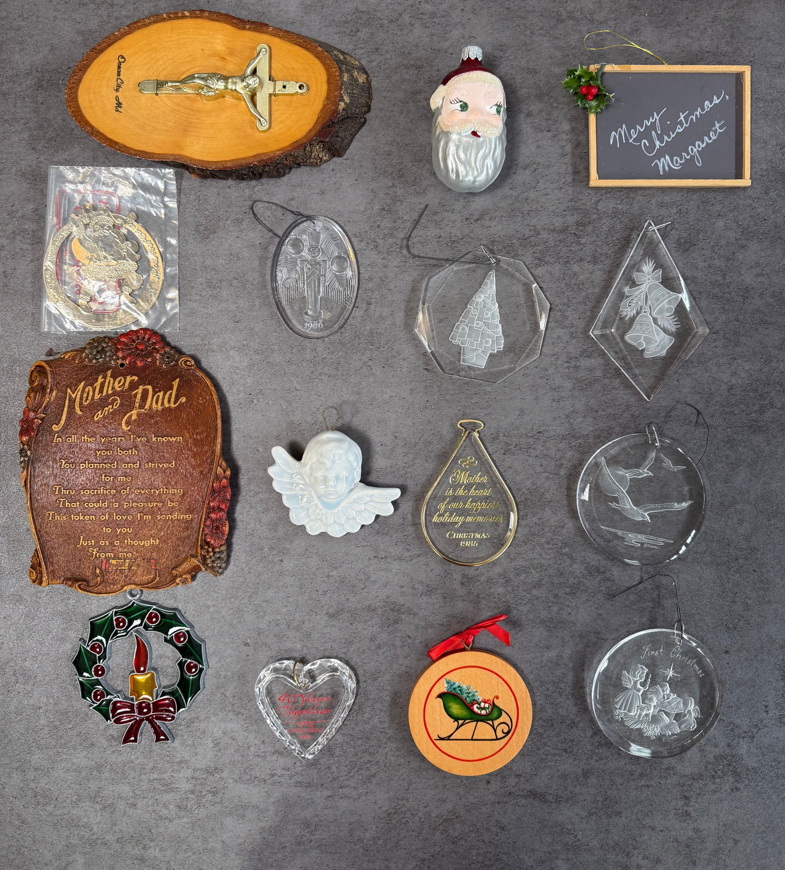 Mixed Lot of Vintage Christmas Ornaments & Decor, Glass Etched, Religious, Holiday Collection: A varied collection of vintage Christmas ornaments and decorative pieces, including etched glass ornaments, holiday-themed designs, and religious items.The lot features multiple clear glass ornaments
