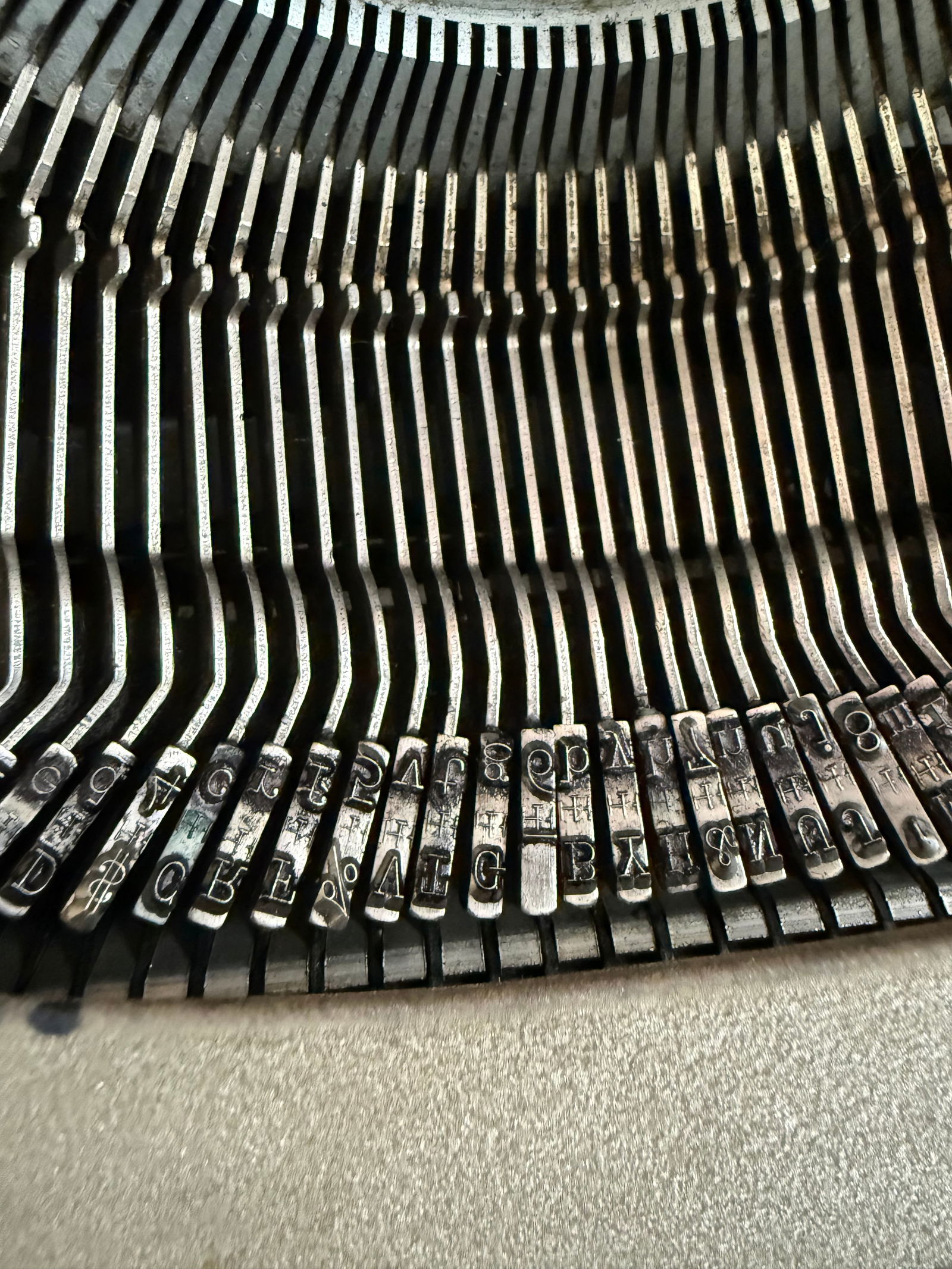 Vintage Smith-Corona Portable Typewriter with Case, Mid Century Manual Typewriter - 4