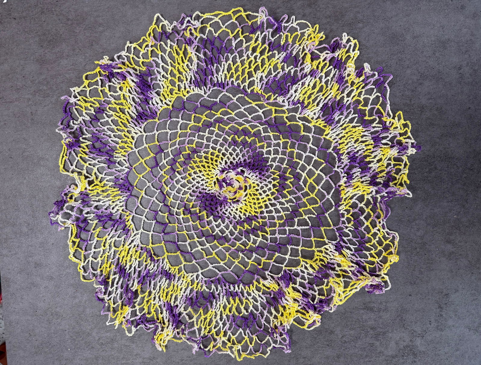 Large Lot of Vintage Crochet Doilies, Hand Made Lace Table Linens (30+ Pieces) - 4