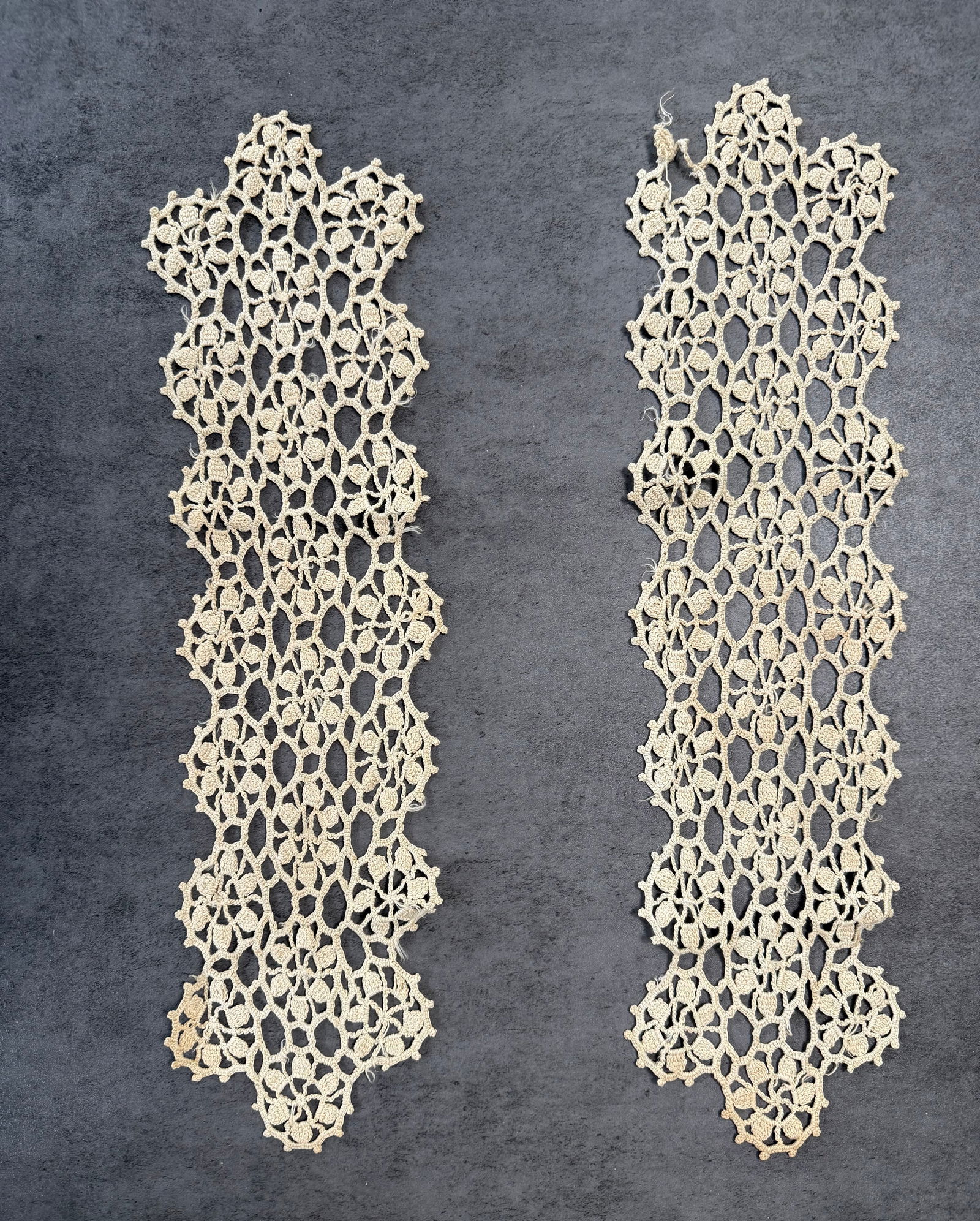 Large Lot of Vintage Crochet Doilies, Hand Made Lace Table Linens (30+ Pieces) - 7