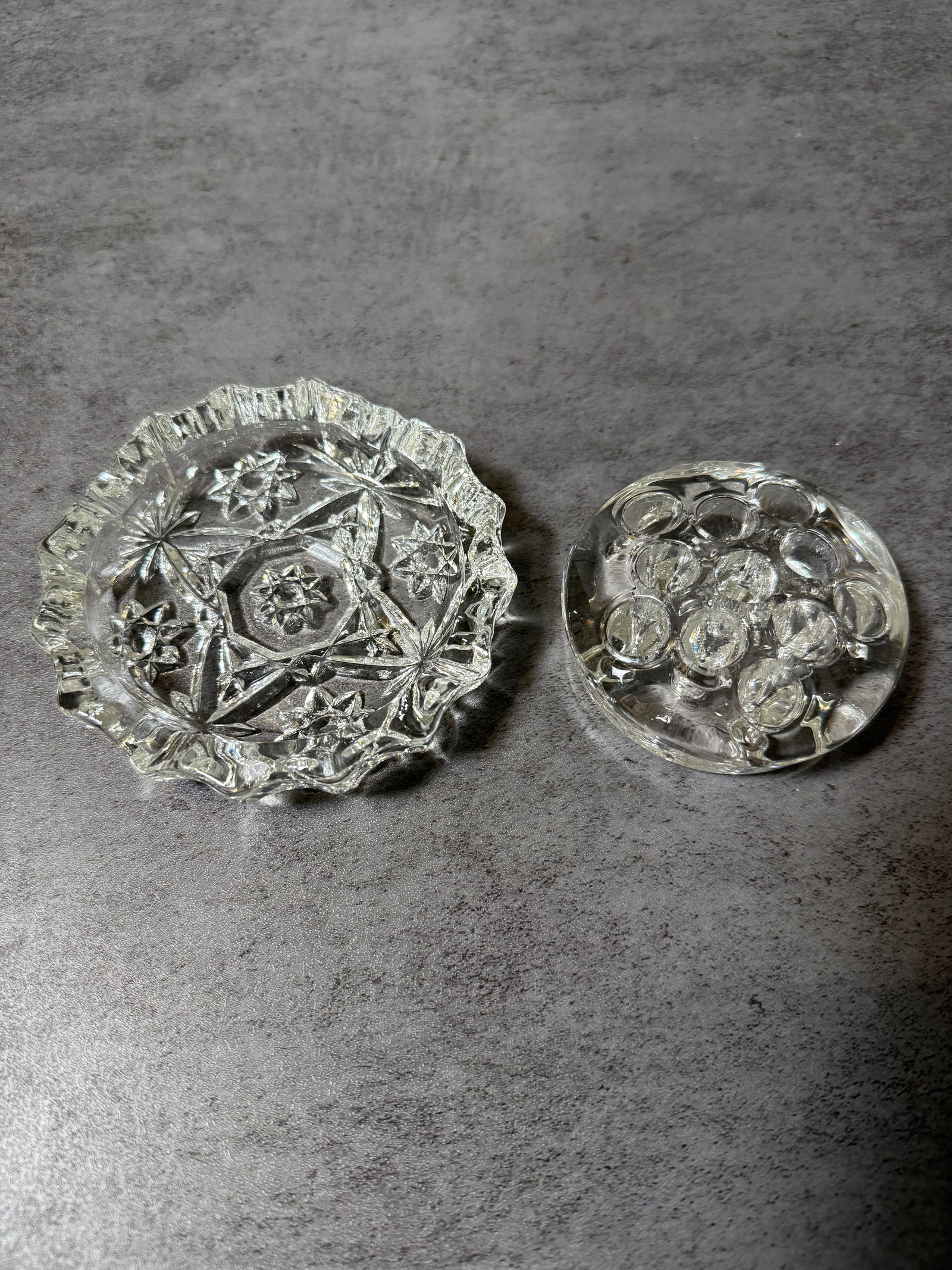 Vintage Pressed Glass Mini Plates, Starburst & Grape Pattern (2 pcs) - 2